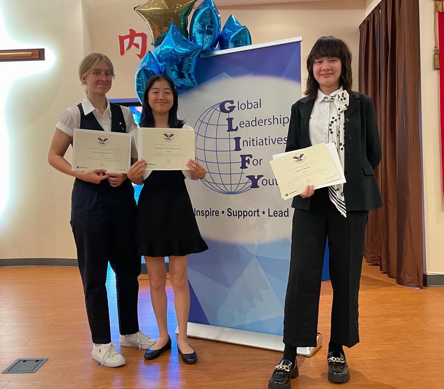 Congratulations to Sofiia Demianets, TT Yang, and Naomi Koski for receiving their gold level Presidential Volunteer Service Award this weekend! The Tap Team is incredibly proud of their accomplishments and the three earned 693 volunteer hours total 🎉🎉🎉
Individual Awards:
🏅Sofiia Demianets (191 hours)
🏅TT Yang (379 hours)
🏅Naomi Koski (123 hours)
@quarrylaneschool
