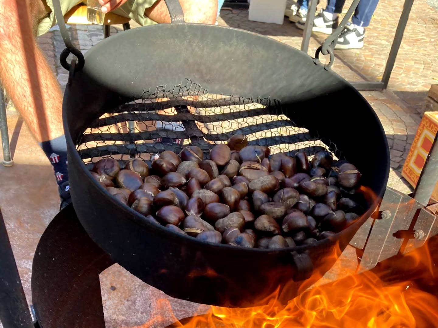 Super Castagne Event in Brissago
brissago #brissagoislands #visitbrissago
#visitticino #ticino #ticinoturismo #switzerland #switzerland🇨🇭 #travel #airbnb #airbnbsuperhost #airbnbhomes #lagomaggiore #swiss #swissriviera #brissago4u #lake #boat
#fineartphotography
#swissalps #swissculture #loves_united_switzerland #switzerlandwonderland #got_greatshots #planet_earth_shots #suissebook #discoverthealps #discoverswitzerland
#mybrissago
@mybrissago
@lidobrissago
@tcbrissago
@bahiabrissagosnackbar
@cantina.giromit
#cantina.giromit
@aziendavitivinicolachiappini
#aziendavitivinicolachiappini