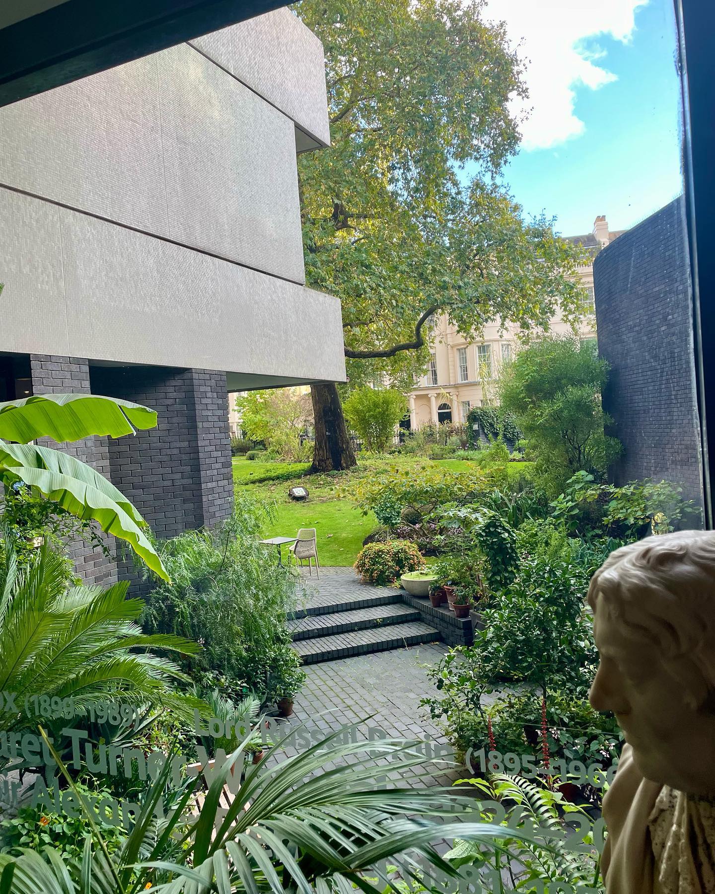 A view from the venue for yesterday’s CopyConX. The tenth annual copywriting conference from ProCopywriters.
A fabulous day of learning and inspiration at the Royal College of Physicians in Regents Park 🤓
So lovely to meet/re-meet/get to know lots of my lovely fellow copywriters ✨
@janeshepley
@kapackham
@healthwriteruk
@jackiebarriecopywriter
@kath.finney
@kamalanair
@wordserviceuk
Until next year! 🤩
#copycon23
#copywriting
#interiorscopywriter #propertycopywriter #copywriter
#interiorswriter #propertywriter #interiorsjournalist #contentwriter
#copyconx