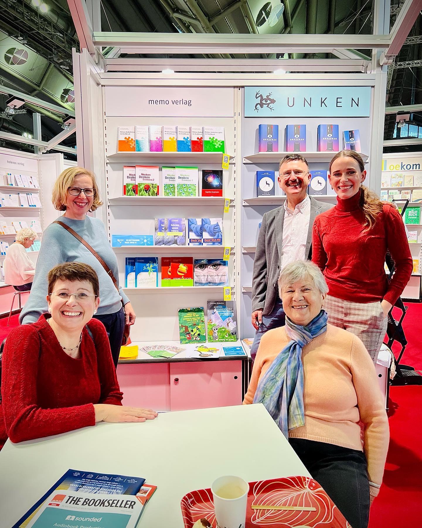 Es war schön dieses Jahr auf der Buchmesse. Natürlich stehen wir auch danach für Euch für Rückfragen zur Verfügung. Schaut einfach auf unserer Website vorbei.
Bis nächstes Jahr @buchmesse 📚
.
.
.
#buchmesse #verlag #team #familienunternehmen #buchliebe