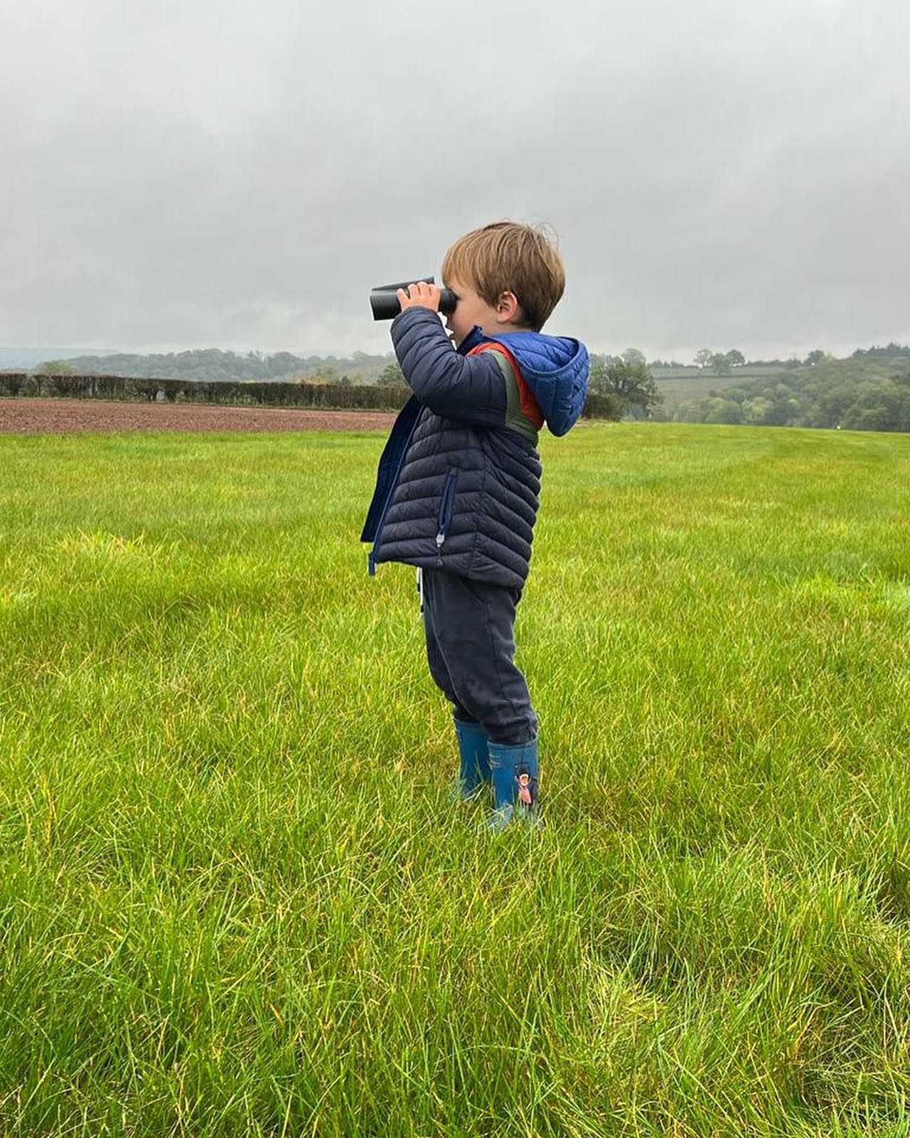 Saturdays after the rain 🌱🌧️🐎🌧️🌱 #nationalhuntracing #thoroughbredsofinstagram #teamsymonds #tomsymondsracing #herefordshire #redmillshorsefeeds #gundoggin