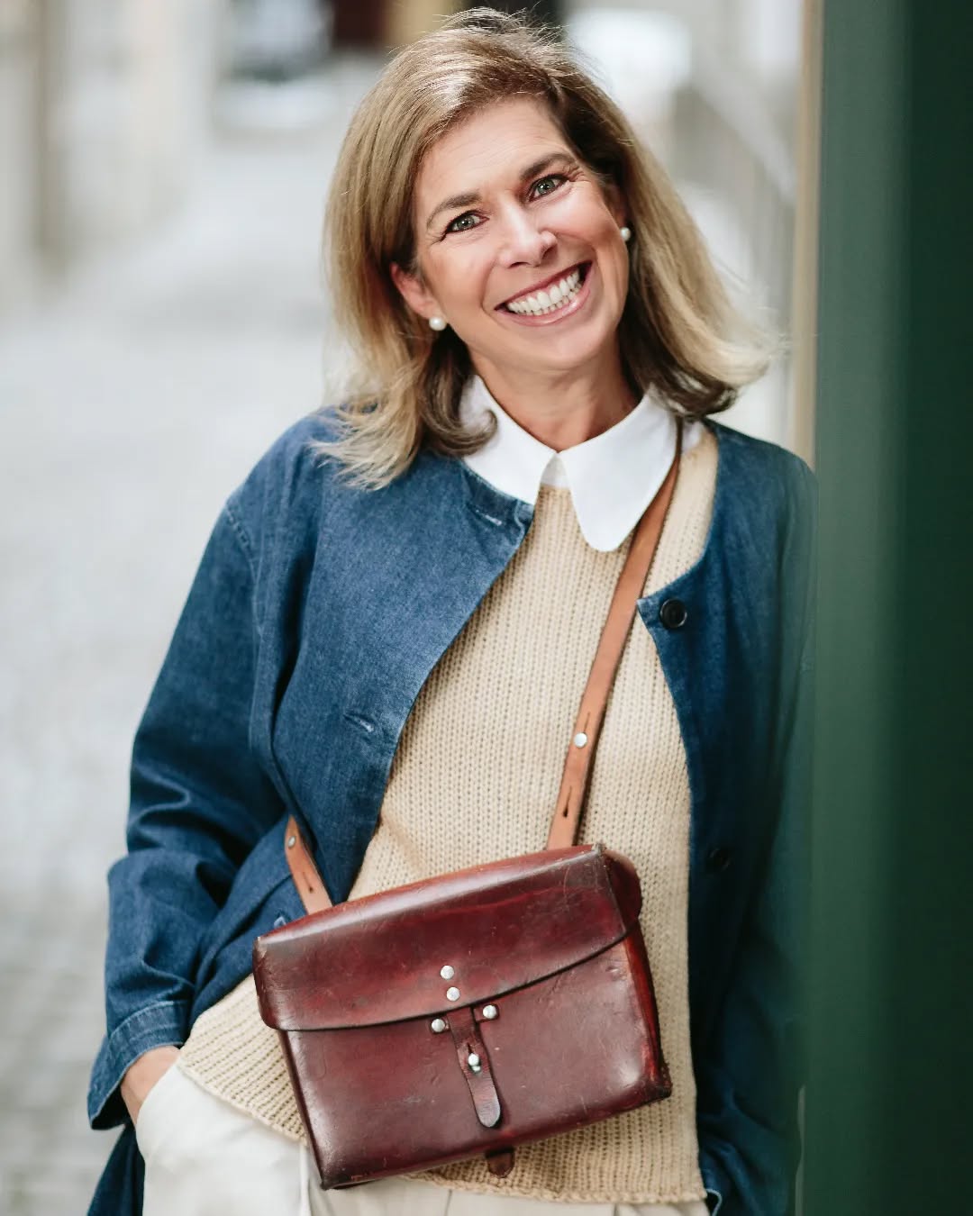 Vintage swiss Military bags and stylish Jeans Jackets for autumn weather 🍂
Foto gemacht von @daniekunzphoto 📸
#secondhand #vintage #zurich