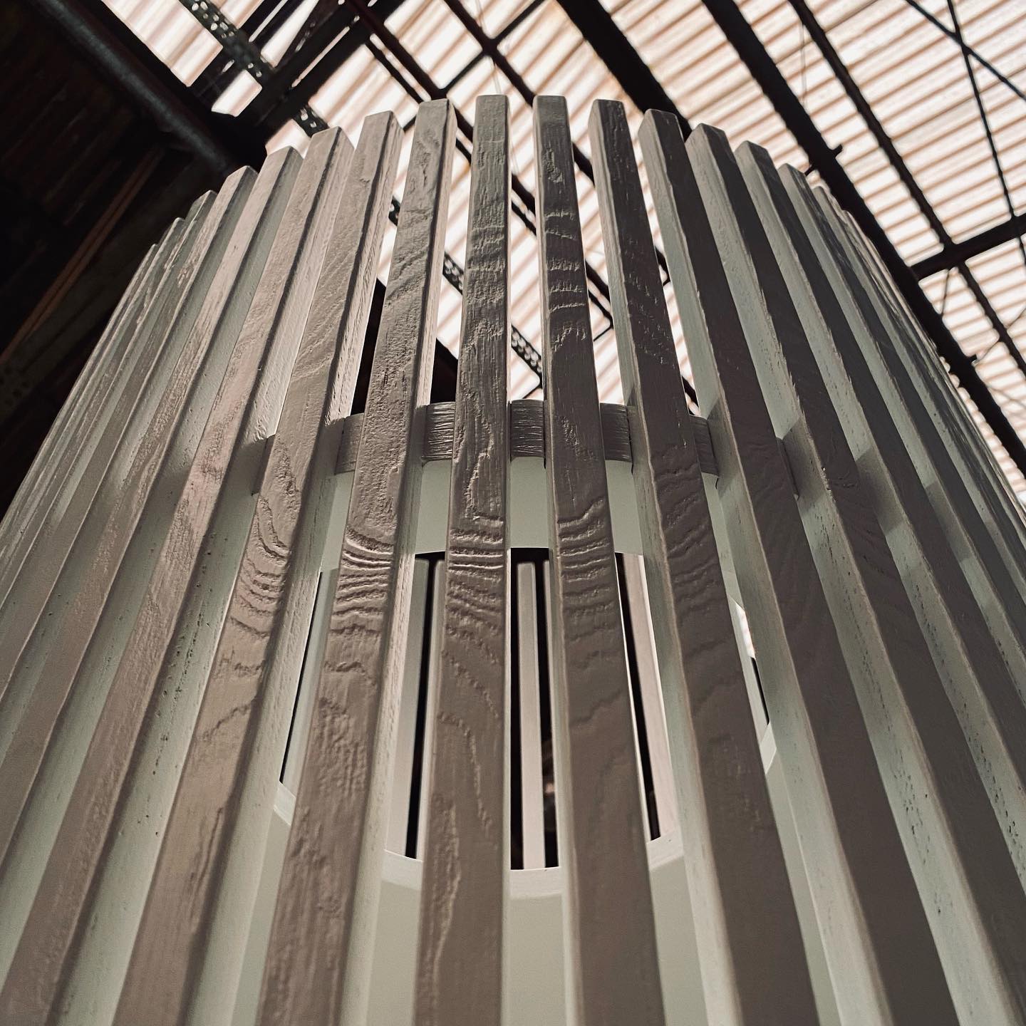 More teasers! 😸
#makersgonnamake #inspiration #shade #lookout #handmade #catfurniture #nap #custombuild #pine #prototype #catube #detail #custom #model #cat #ecofriendly #retrofuture #white #cattree #modern #tube #teaser