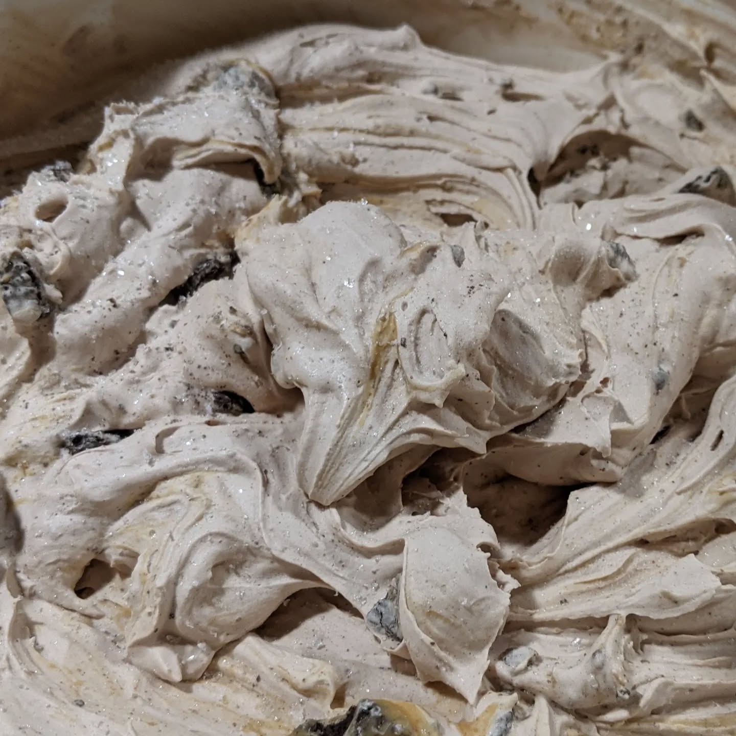 You asked and it's back! We've added Brown Cow PB Oreo into our ice cream lineup alongside our brand new batch of Vanilla Custard (replacing Reese's and Vanilla Yogurt). But for fans of Reese's PB Cups, fear not! We added a few pints of Reese's into our ice cream cart so if you need that flavor fix you know where to look 🐮