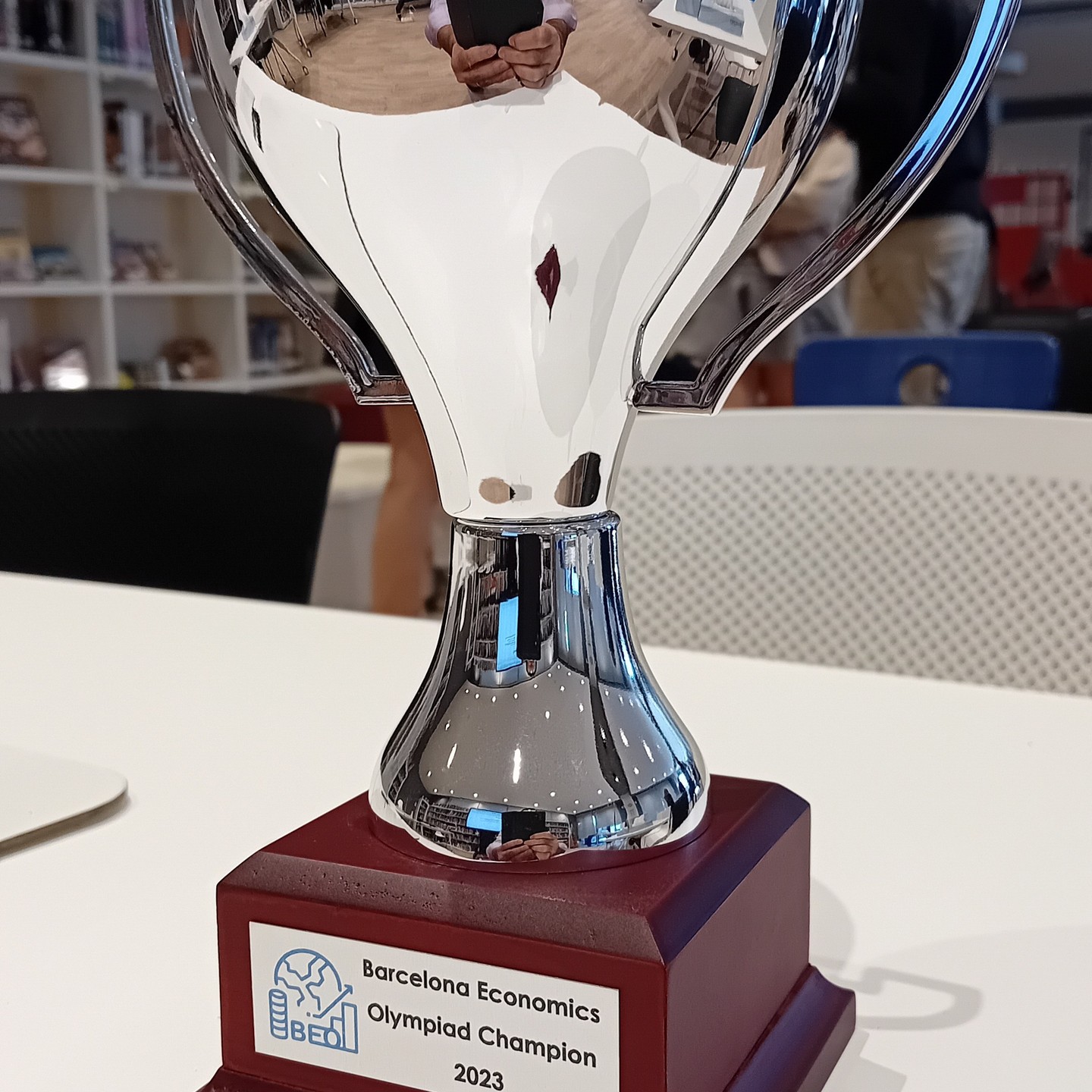 Thought I'd share this since it was a lot of fun to see IB Econ students from across Barcelona meeting, mingling, and competing.
I had the honor of supporting two highly ambitious IB Economics Higher Level students who founded the first Barcelona Economics Olympiad held on October 21, 2023. Six teams competed from four Barcelona-based international schools: Benjamin Franklin International School, The British College of Gavà, St. Peter's School Barcelona, and the British School of Barcelona. It was a healthy competition demonstrating "dedication, critical thinking," and economic wits. The event brought together international school students from Finland, Italy, the Netherlands, Russia, Spain, Sweden, Ukraine, the United Kingdom, and the United States.
#ibeconomics #economics #barcelonaeconomicsolympiad #internationalschool #internationalbaccalaureate #ibdp #futureeconomists #ibecon #economicsmajor #economicsolympiad