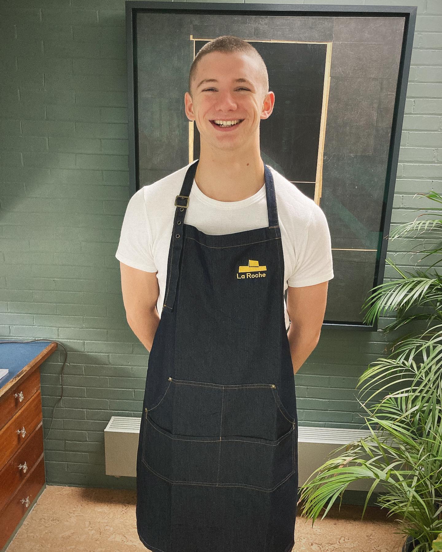 The serving staff here at La Roche had a busy weekend, serving guests on Thu and Fri night with a smile, a cocktail, and some locally brewed boundary beer. Croissants for display purposes only ;-)
@boundarybrewing #croissant #apron