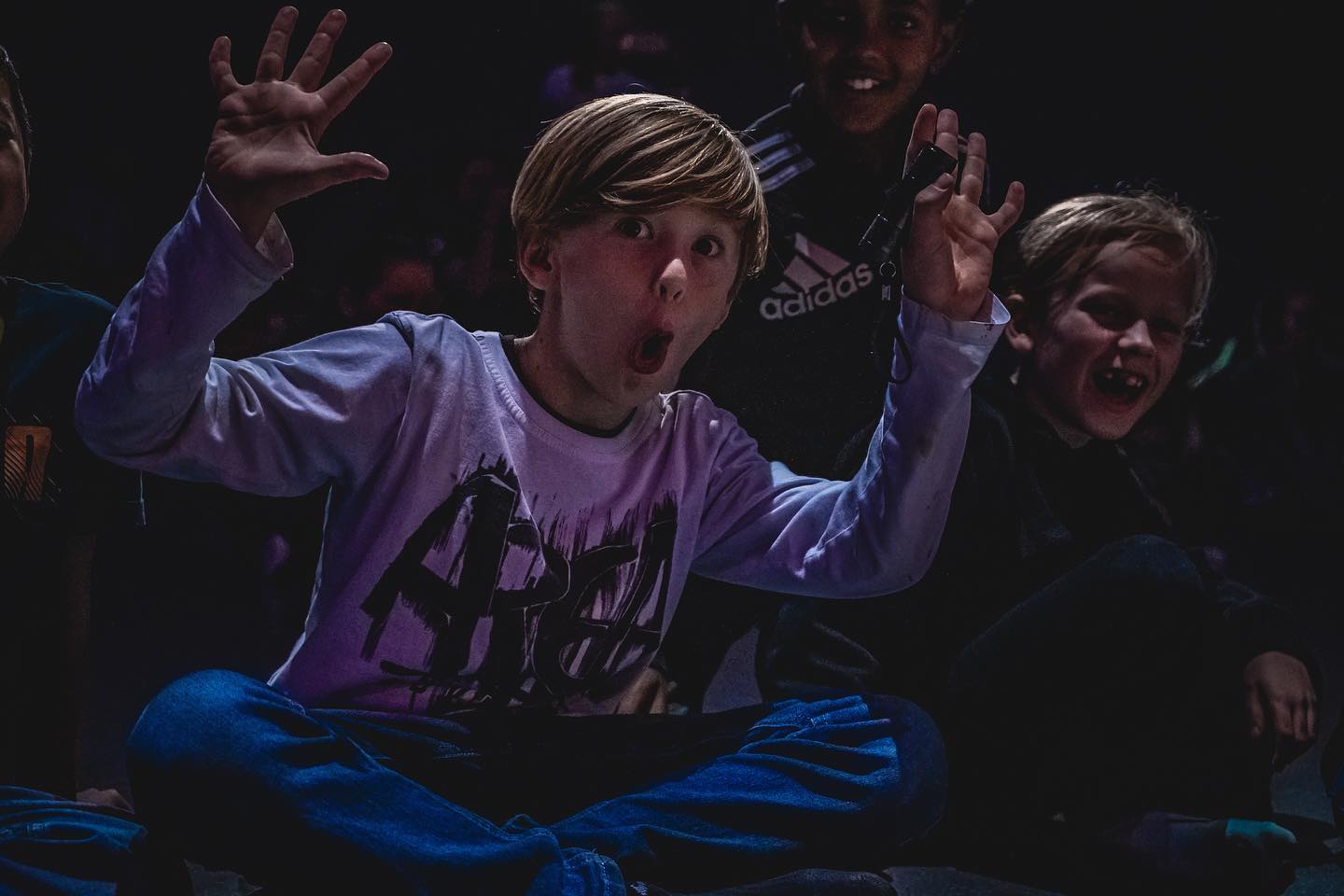 Kids of the Light- Kinder des LICHTS! Das war unsere SpotNight am letzten Freitag mit Taschenlampenparty 🔦💡😎🌟🌈 @gospelprojektruhr