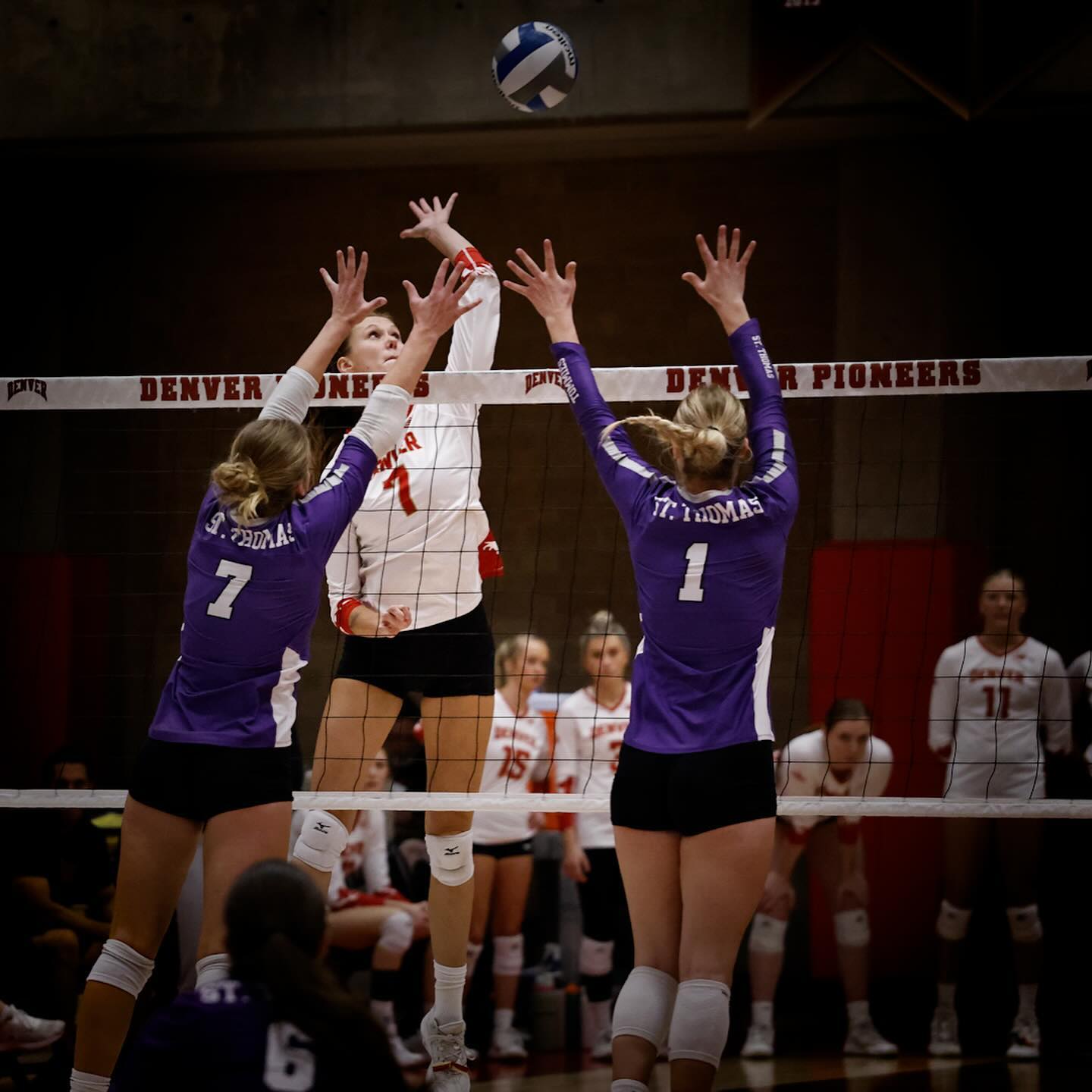 DU Volleyball
10/26