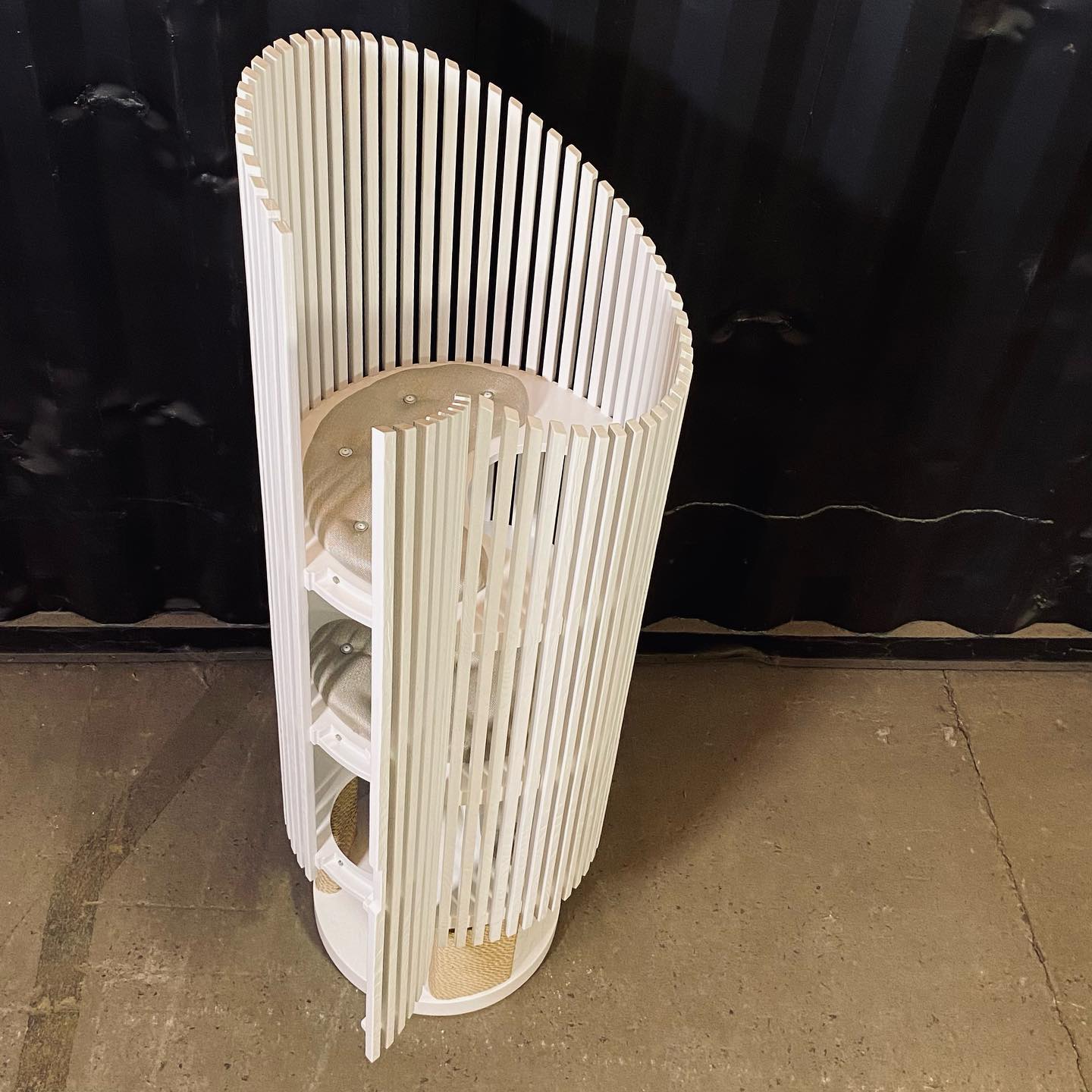 Here’s a first look at my newest cat tree model. This version is made in sandblasted FSC pinewood ply and finished with a very durable white laquer.
This model is totally customisable and handmade in Belgium.
Order yours now! 😼
Huge thx to Gonzo at @animus_supercreatives for the graphic guidance And Boris at @brein.brouwerij for the impeccable CNC milling. 👌
#catshelter #design #makersgonnamake #furniture #spotintheshade #scratch #handmade #catfurniture #furnituredesign #custombuild #pine #prototype #scratchtree #detail #custom #model #cat #ecofriendly #retrofuture #cattree #modern #firstlook #customisable