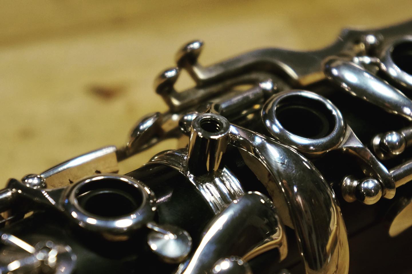 Modifikation einer Herbert Wurlitzer Bb- Klarinette für das Stabsmusikkorps der Bundeswehr. Da steht dem nächsten Zapfenstreich nichts im Wege. #klarinette #stabsmusikkorpsderbundeswehr #clarinet #marching #marchingmusic