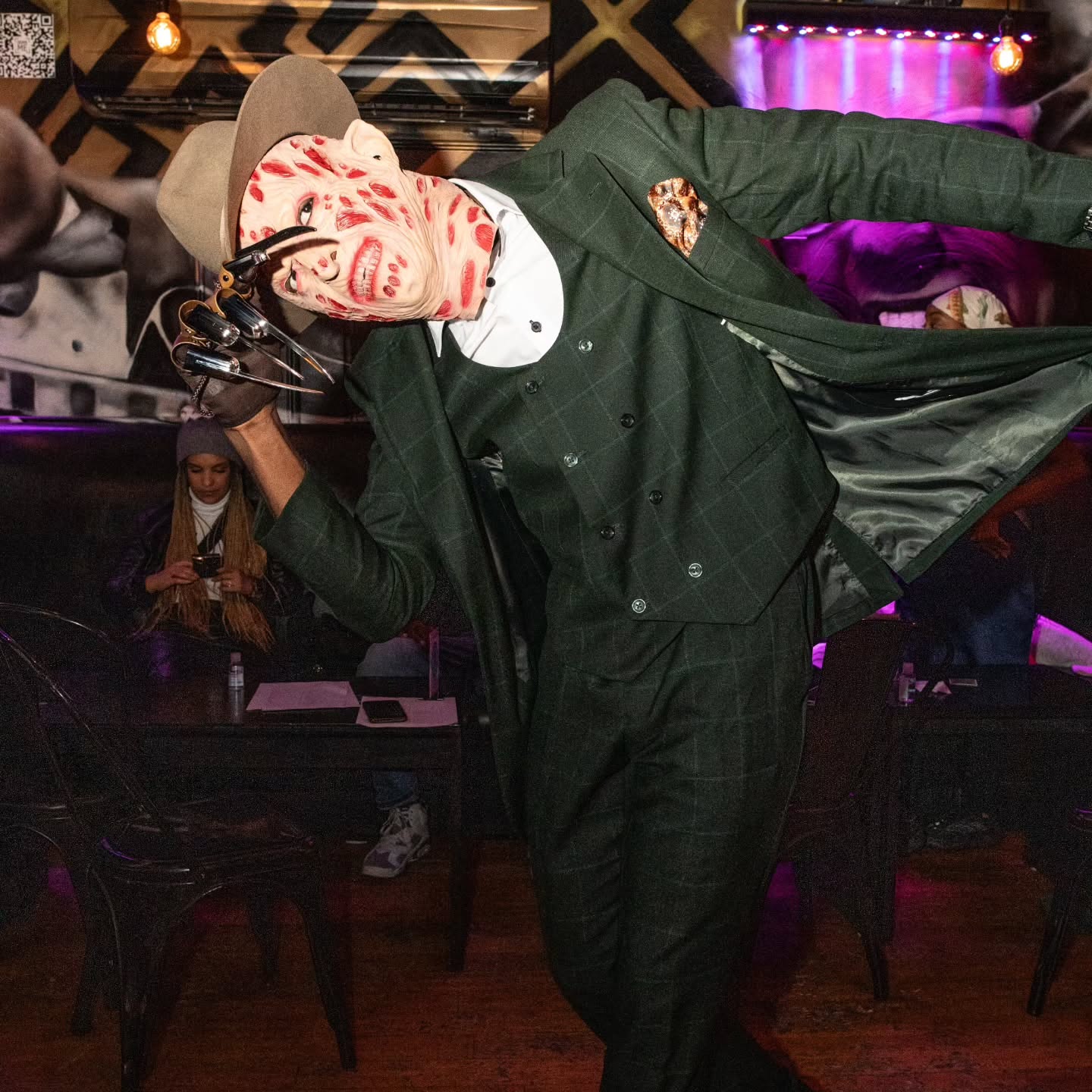 🎃 Photos from our Halloween Pop Up at @333.lounge are now live at Sip N Spades.com! Head to our stories to vote on the winner of our costume contest! S/O to everyone who dressed up! #SipNSpades #halloween #costumecontest