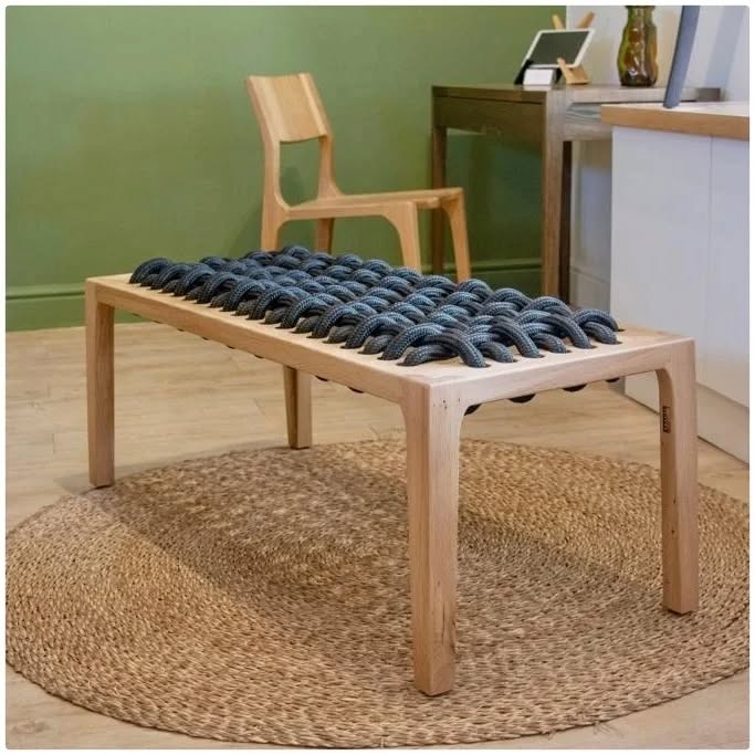 Yarn bench, woven with thick mooring rope. French oak with dado-rabbet signature joinery.
#dadorabbitjoints #franschhoekmakers #furnituredesign #designermaker