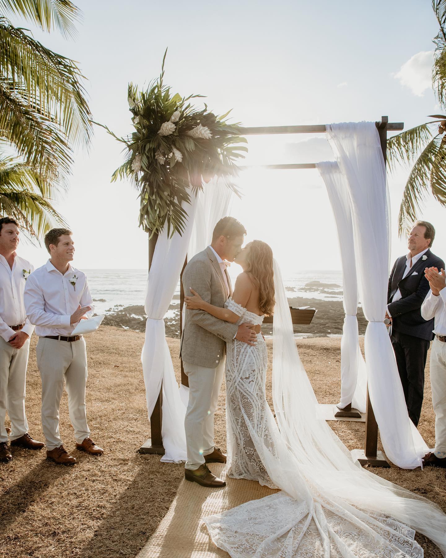 Sealed with a kiss 🤍✨
The beginning of their journey, a chapter filled with endless love and beautiful memories.