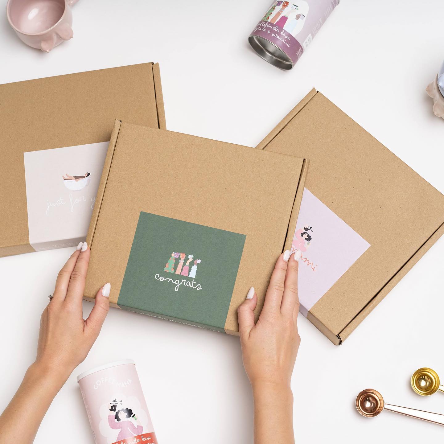 ✨Naši novi kavni paketki so tukaj!
Popolno darilo za nove mamice, rojstnodnevna presenečenja in za vse posebne priložnosti.☕
Darilne škatle zapakiramo z napisom po vaši izbiri in dodamo še brezplačno sporočilce.🎁
www.coffeemama.eu
---
✨ Introducing our NEW Coffeemama Gift Boxes, your one-way ticket to making special moments even more brew-tiful!
Perfect for new moms, birthday celebrations, and all your caffeinated occasions. Let's toast to memorable sips! 🎉