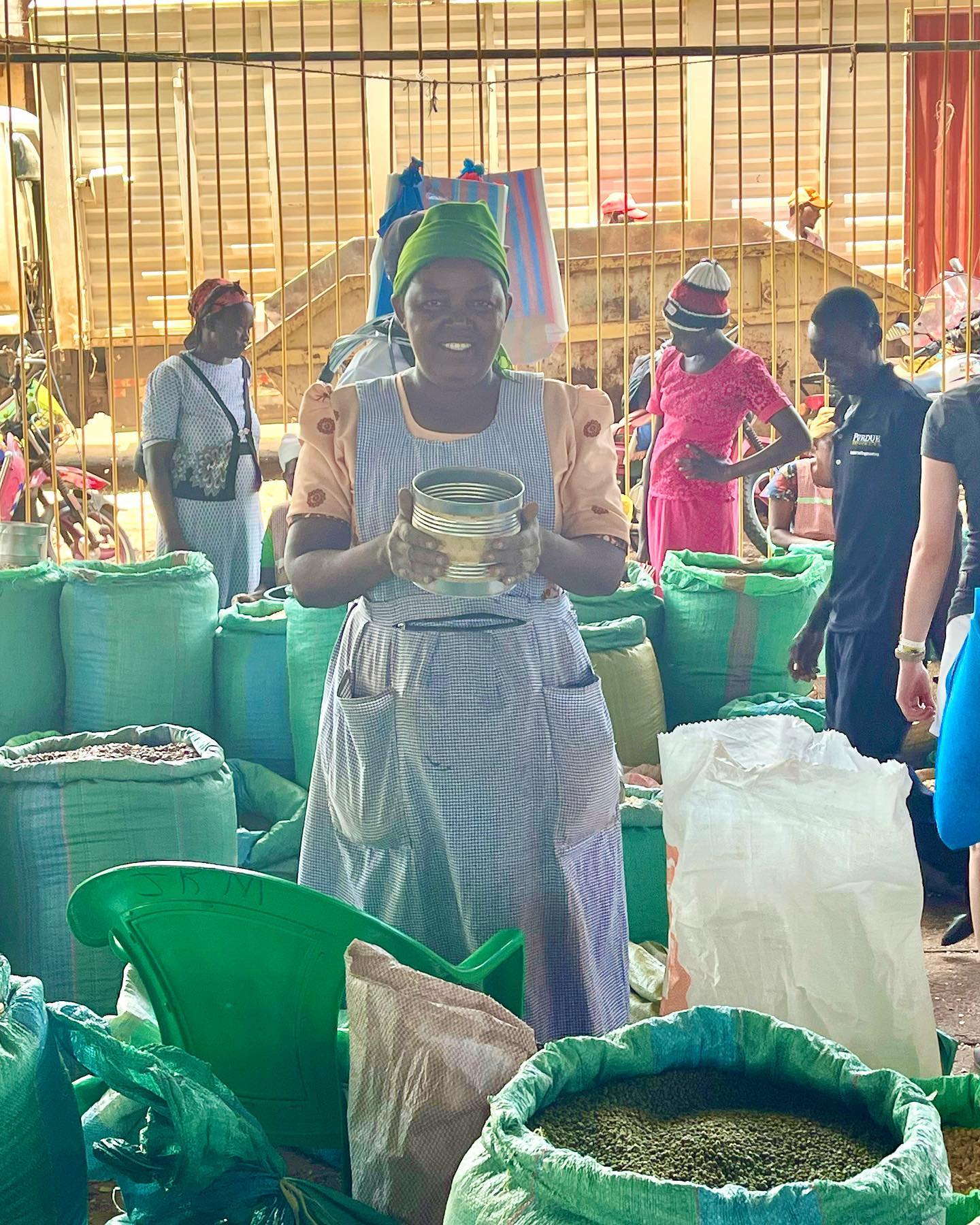 Microfinance. We have supported over 3,000 women to start their own small businesses by providing small loans, using the Grameen model. We caught up with some of the ladies at Kathwana market.
#microfinance #womenempowerment #internationaldevelopment #poverty #transforminglives #smallloans #kathwanamarket #stpeterslifeline
