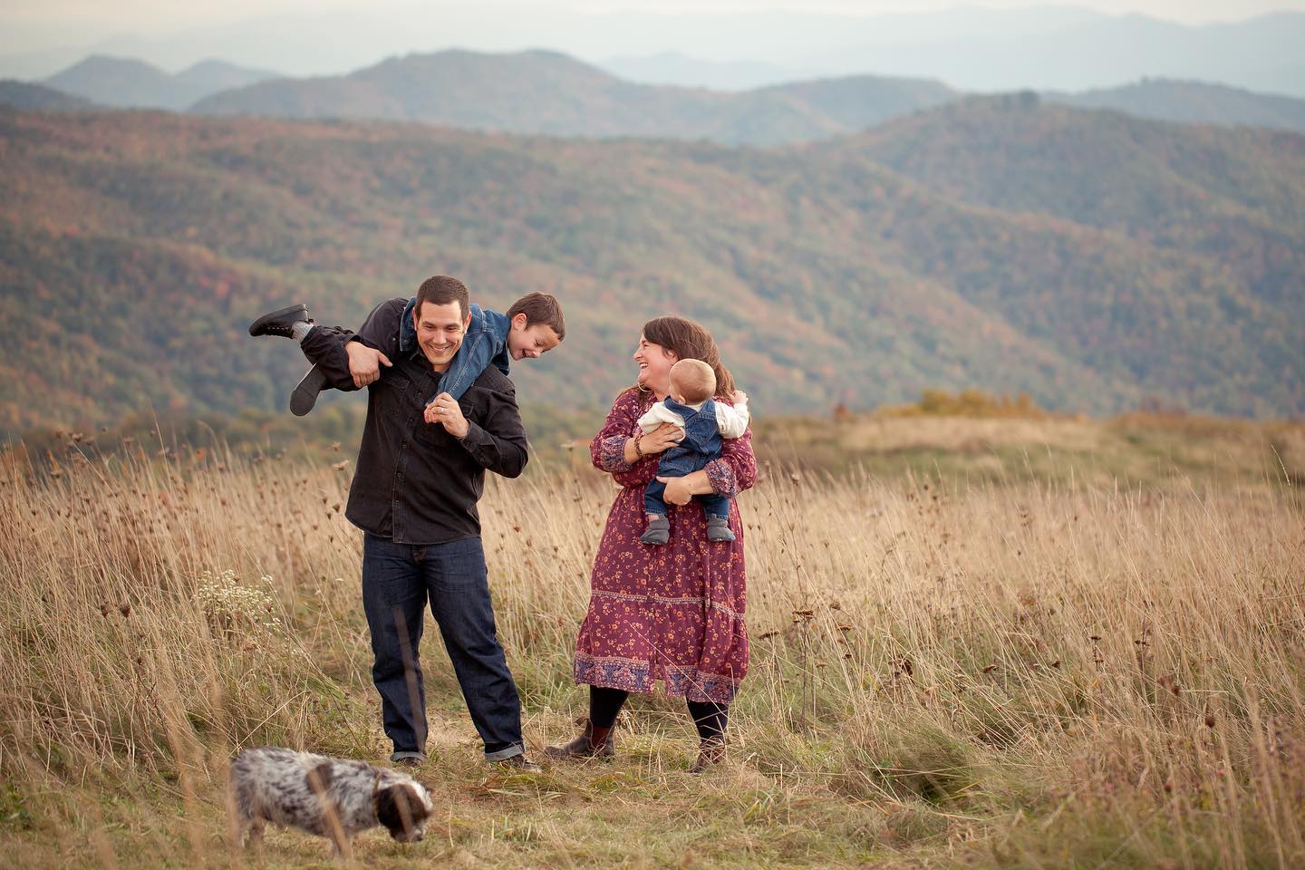 The Giotto Family » Adventurous, soulful, fierce, wild and free. This incredible bunch of humans are so full of love and the best kind of humour. What a magical evening we spent together.🙌🏼✨
··· Our Simply Series™ FAMILY sessions capture your beautiful blossoming family for any occasion, celebration, vacation, or no reason at all. Chasing stunning light and authentic love, these sessions consciously capture the season of your family, now. ···
#cassieleahphoto