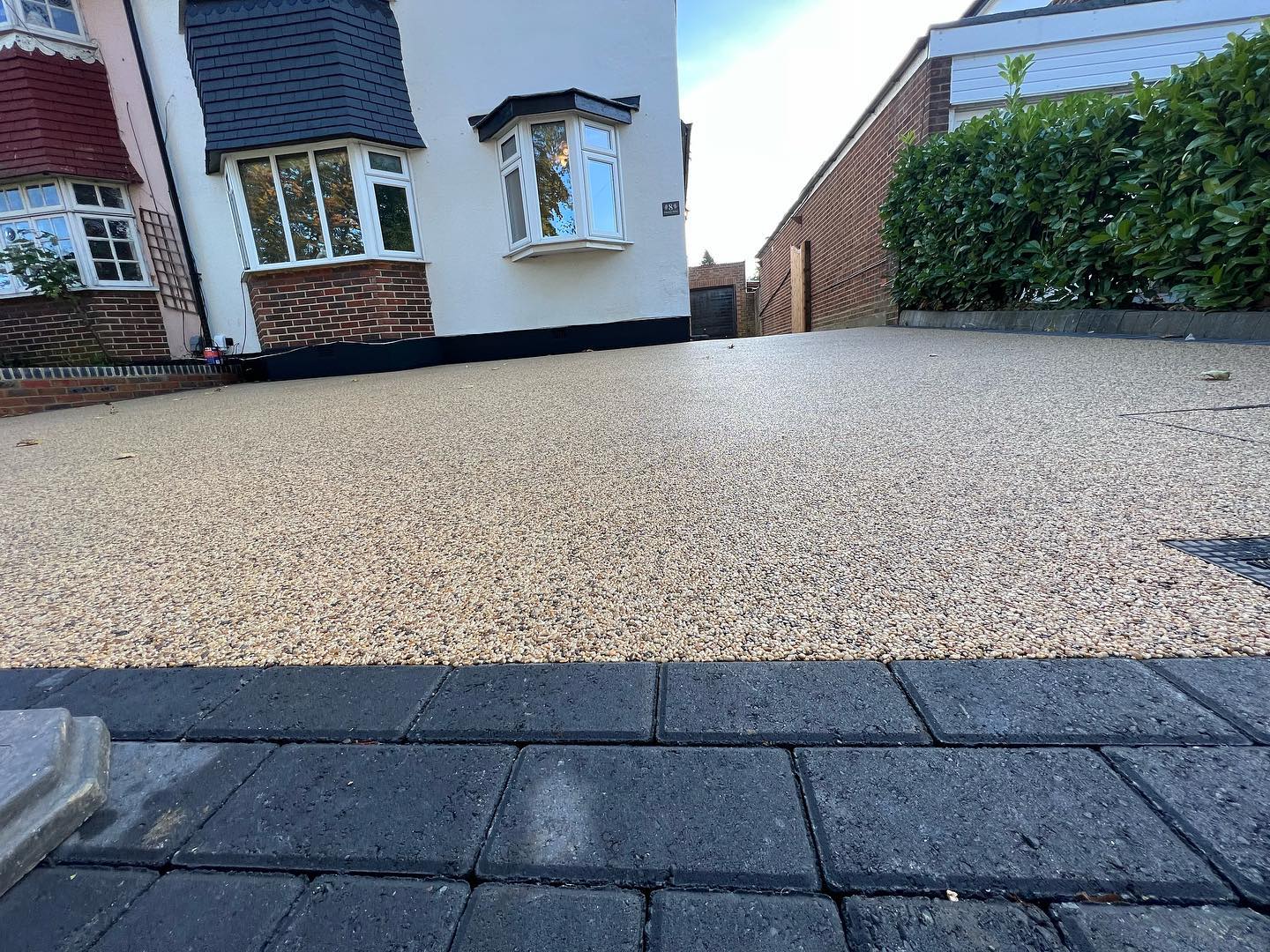 Resin bound new walling-gates. (Cappuccino)