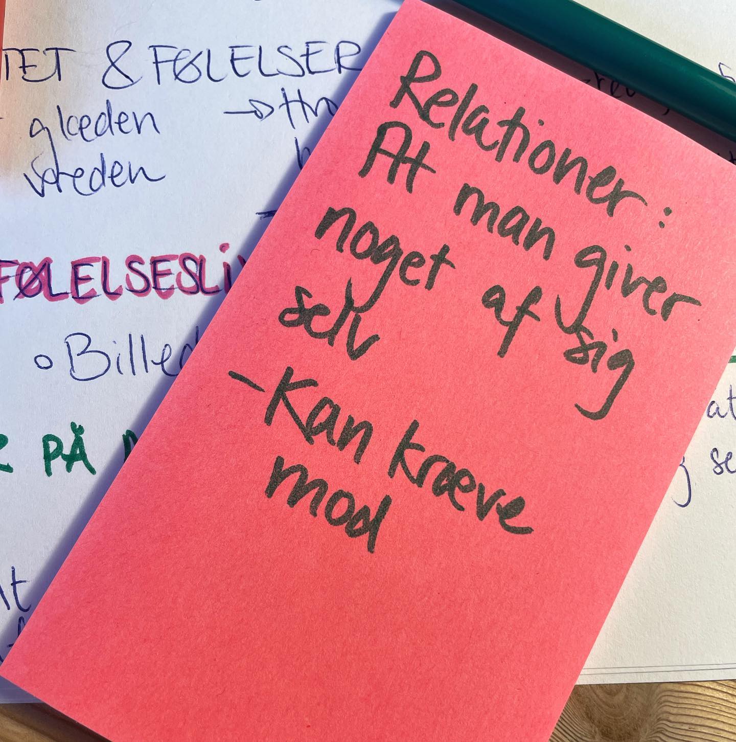 En af mange pointer i dagens supervision.
På en måde banalt. Men det kan også være svært 🩵
#psykoterapi #psykoterapeut #psykoterapikbh #psykologi #følelser #relationer #mod #psykoterapikøbenhavn #psykoterapikøbenhavn #psykologi #mentaltvelvære #mentalhealthawareness