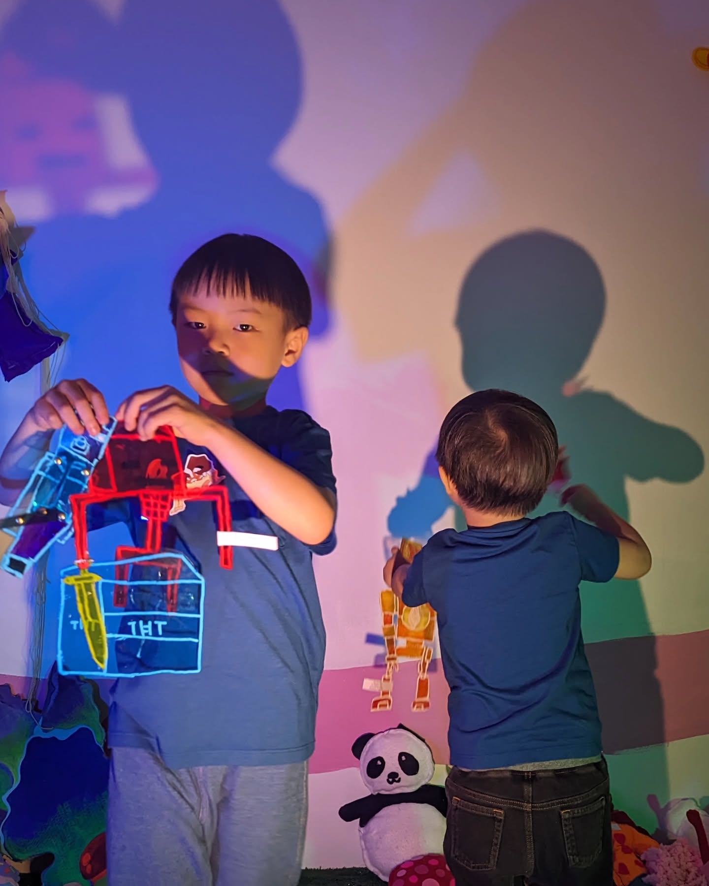 A peek into our new world we created at @affordableartfairsg! Titled Dream Explorers of Tomorrow, come join us in Dream City and explore the many possibilities that you could be! In this space, you'll find our students' puppet artworks that can be played and interacted with - we love seeing other children visiting the fair playing and dancing with these puppets and creating their own narrative!
Explore lights, shadows, puppets, colours and stories that you can tell! Here till Sunday, our booth is free to enter. 🥳