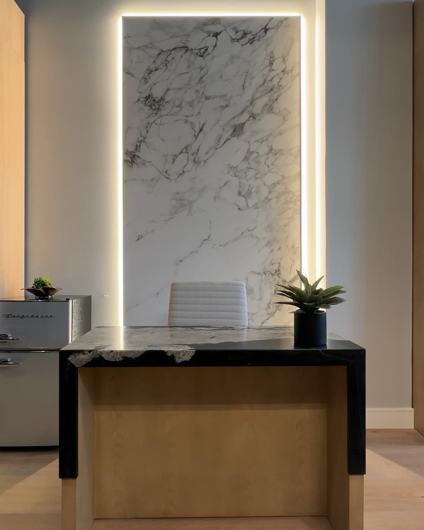 The importance of light đ
#sandiego #remodel #renovation #design #interiordesign #marble #porcelain #sandiegolife #sandiegohomes #sandiegorealestate #realestate #homedecor