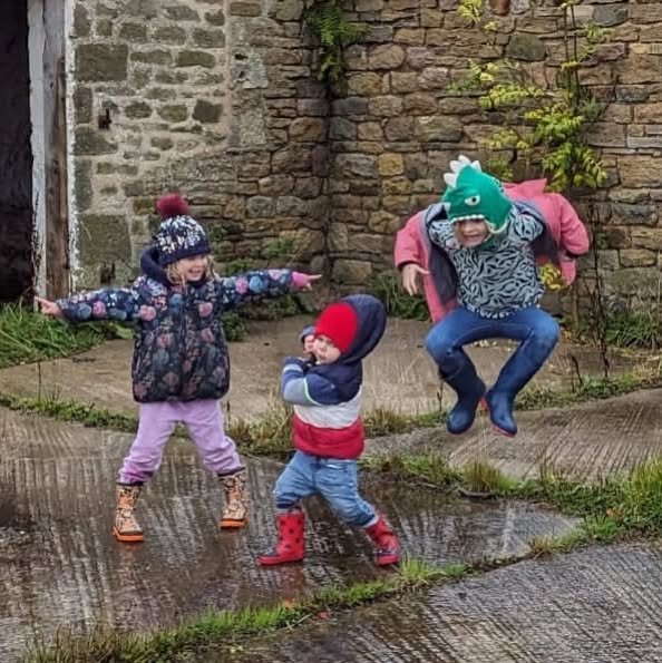 Splashing around... While the adults plan, the children shall splash!
#northumberland #discovernorthumberland #visitnorthumberland #lovenorthumberland #neengland #lovenorthumberland #derwentreservoir #holidaylet #staycation #splashing #wellies #ruralkids
