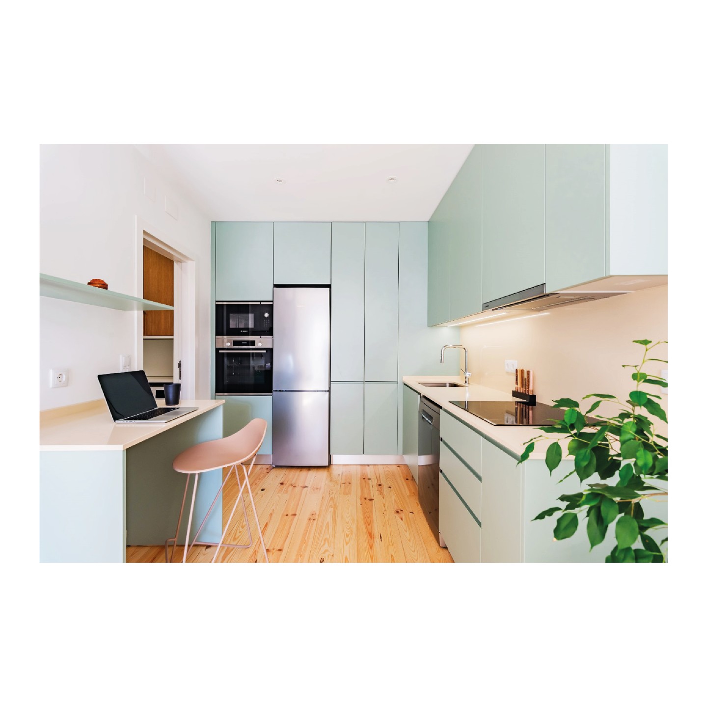 ~ APARTAMENTO EM ALFAMA ~
Renovação
Alfama, Lisboa
~ 2023 ~