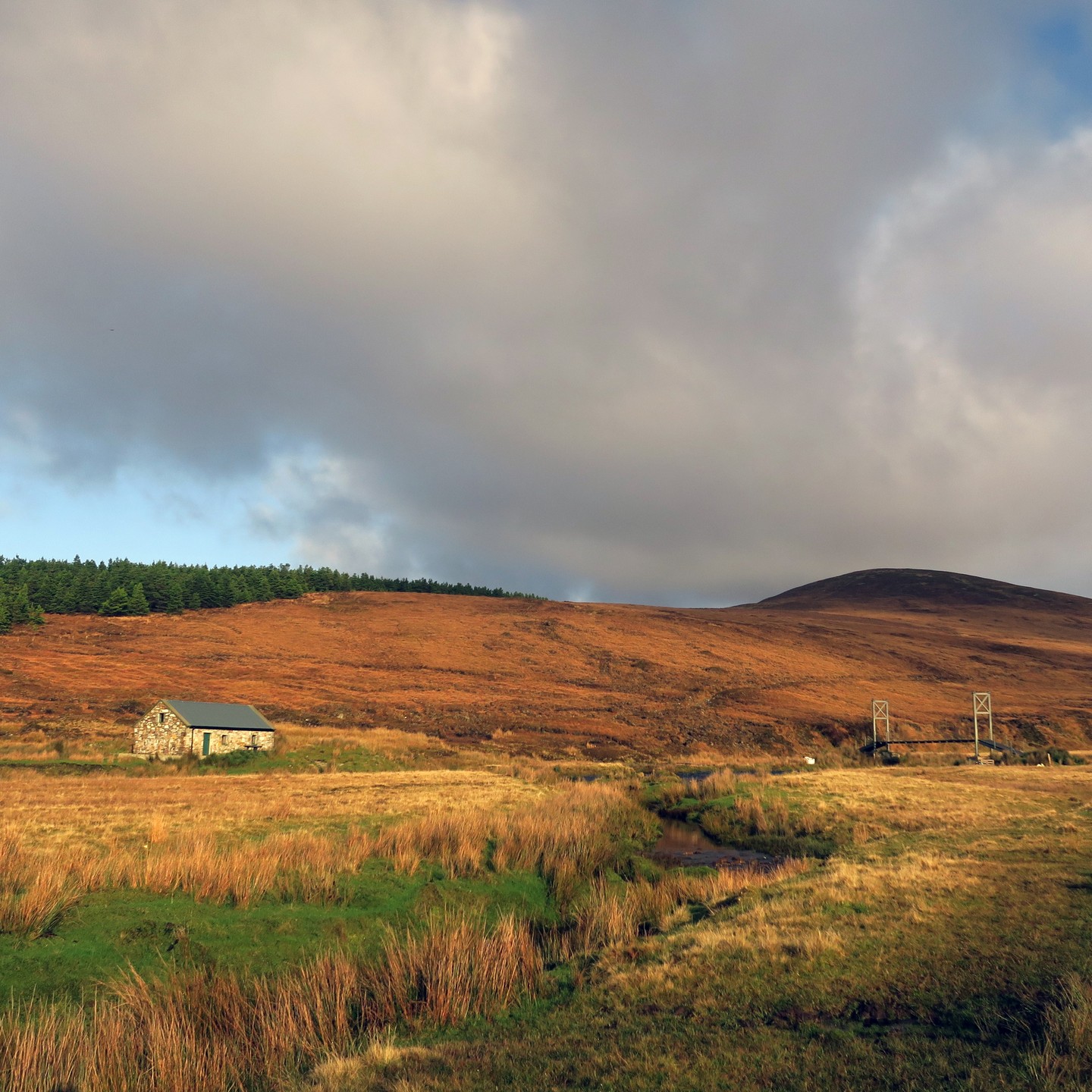 Back on the bothy trail, closer to my new home than I imagined! Seven bothies have been opened in Wild Nephin National Park - Páirc Náisiúnta Néifinne Fiáine with another five at the planning stage. No fireplaces in four of them, but certainly potential for some future camping/bothy trips. #geoffallan #scottishbothybible #scottishbothywallks #wildnephinnationalpark #irishbothies #irishbothy #bothylife #visitmayo #failteireland #walkaboutireland @walkaboutireland