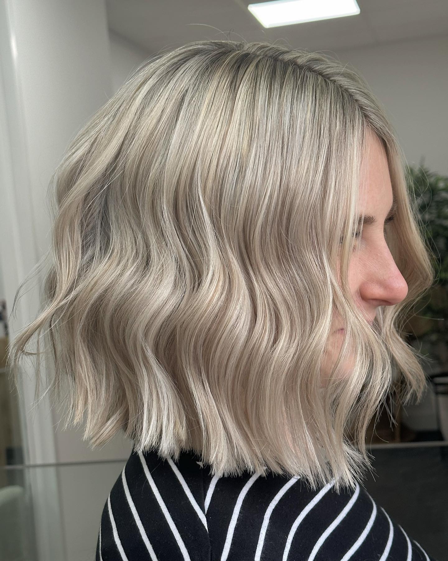 • sassy little blonde bob for @sarahlambertpersonaltraining last week🫶🏻 •