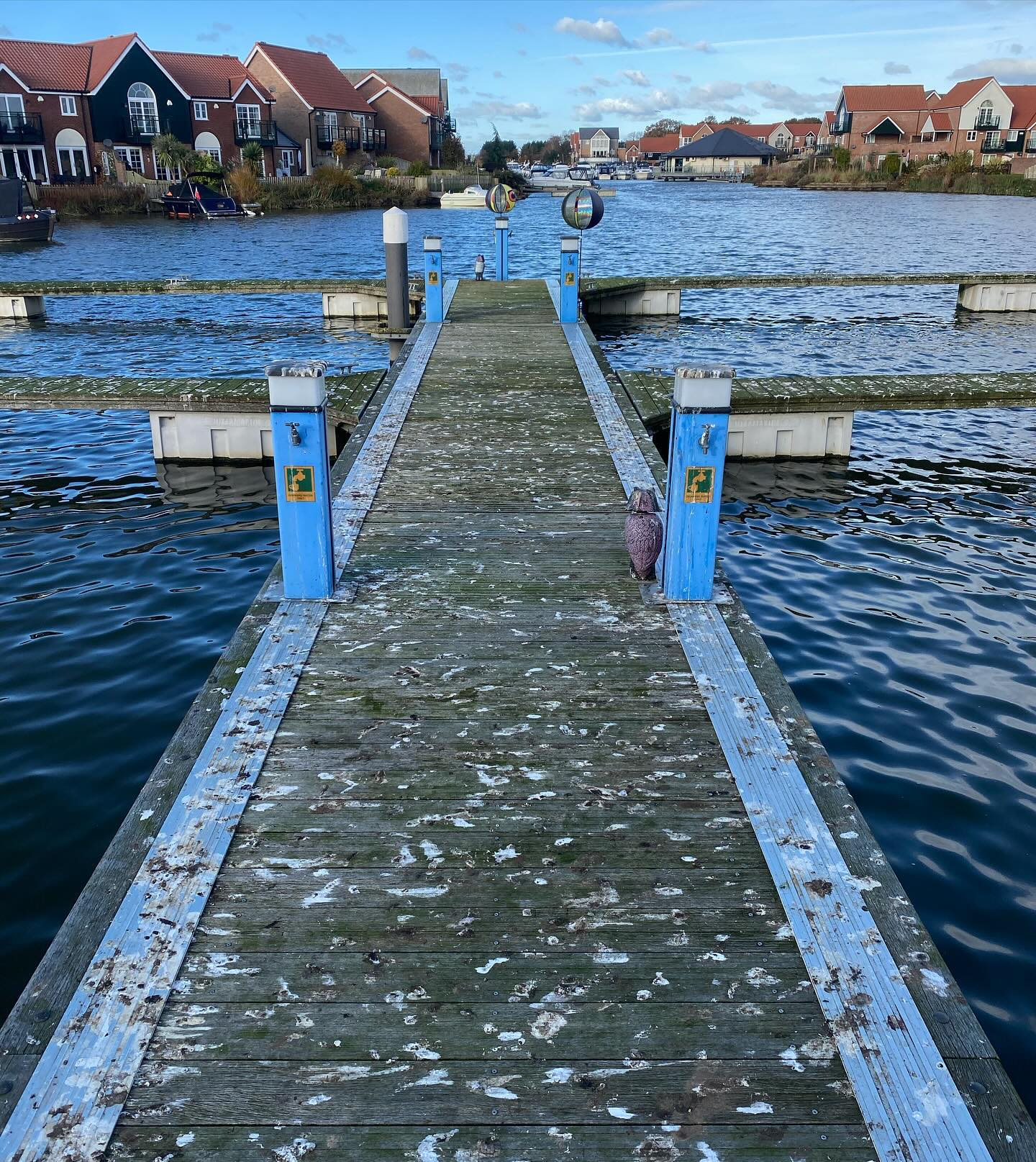 📍MARINE POINT APARTAMENTS📍
Pressure washing to the decking completed✔️