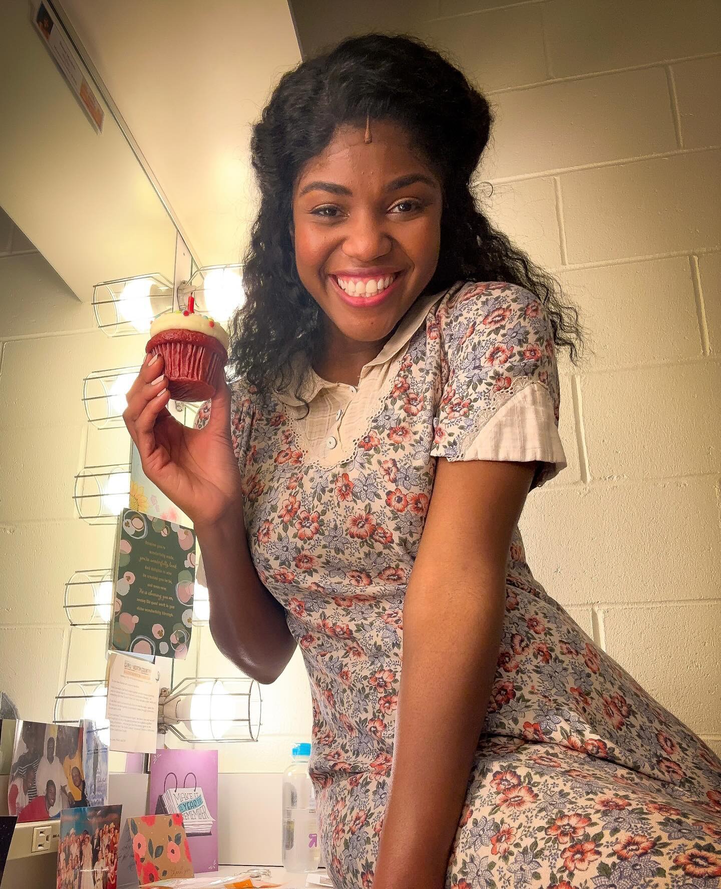 Happy Birthday to Me (again lol) and Happy 50 shows to the #northcountrytour crew!! Love doing this show with these beautiful people. Feeling blessed, spoiled and so grateful ☺️
#birthdaygirl #Sagittarius #actorlife #tourlife #musicaltheatrelife #sharaemoultrie #iamsharae