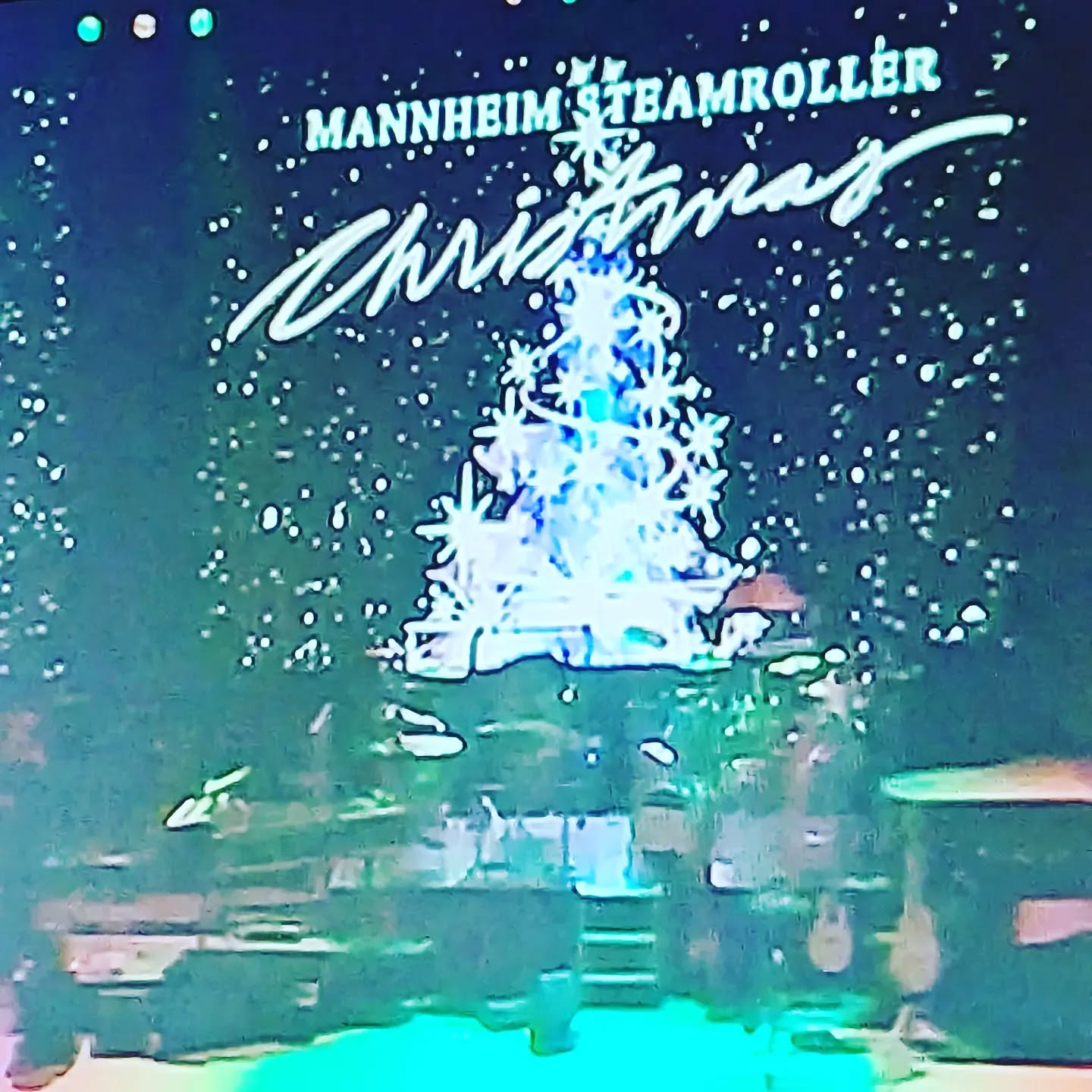 Christmas comes early this year! First of six shows with #mannheimsteamroller!