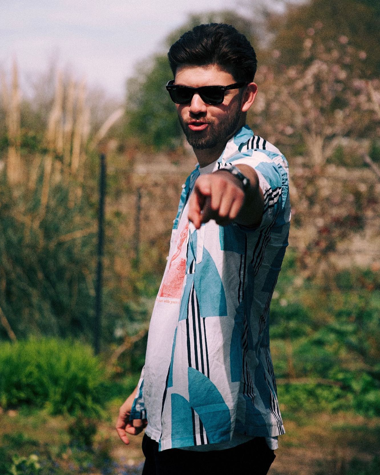 You (🫵) can book us through our email address: booking@miamihighfunction.com
•
•
•
#UkFunctionBand #Brighton #BrightonBand #Function #Wedding #Party