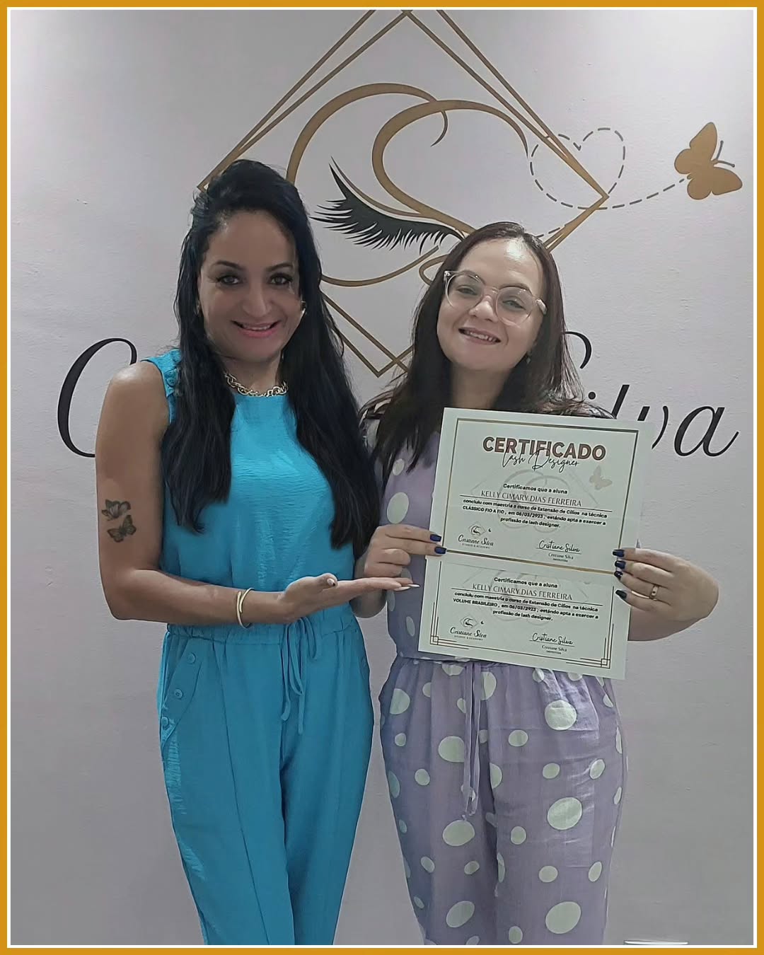 CURSO VIP START LASH 2023 👩🏻🎓
OBRIGADA por ter me escolhido e confiado em meu trabalho e em meus ensinamentos @kellycimary, foram 2 dias intensos de muito aprendizado.
Que Deus te abençoe e te dê forças e coragem para superar todos os desafios e o seu talento seja lapidado a cada dia 🙏.
Estarei sempre torcendo para que você vá cada vez mais longe 🚀❤️ CONTE SEMPRE COMIGO
.
.
.
.
.
#cursovip #curso #lashdesigner #cursoosasco #sucesso
#lash #cilios