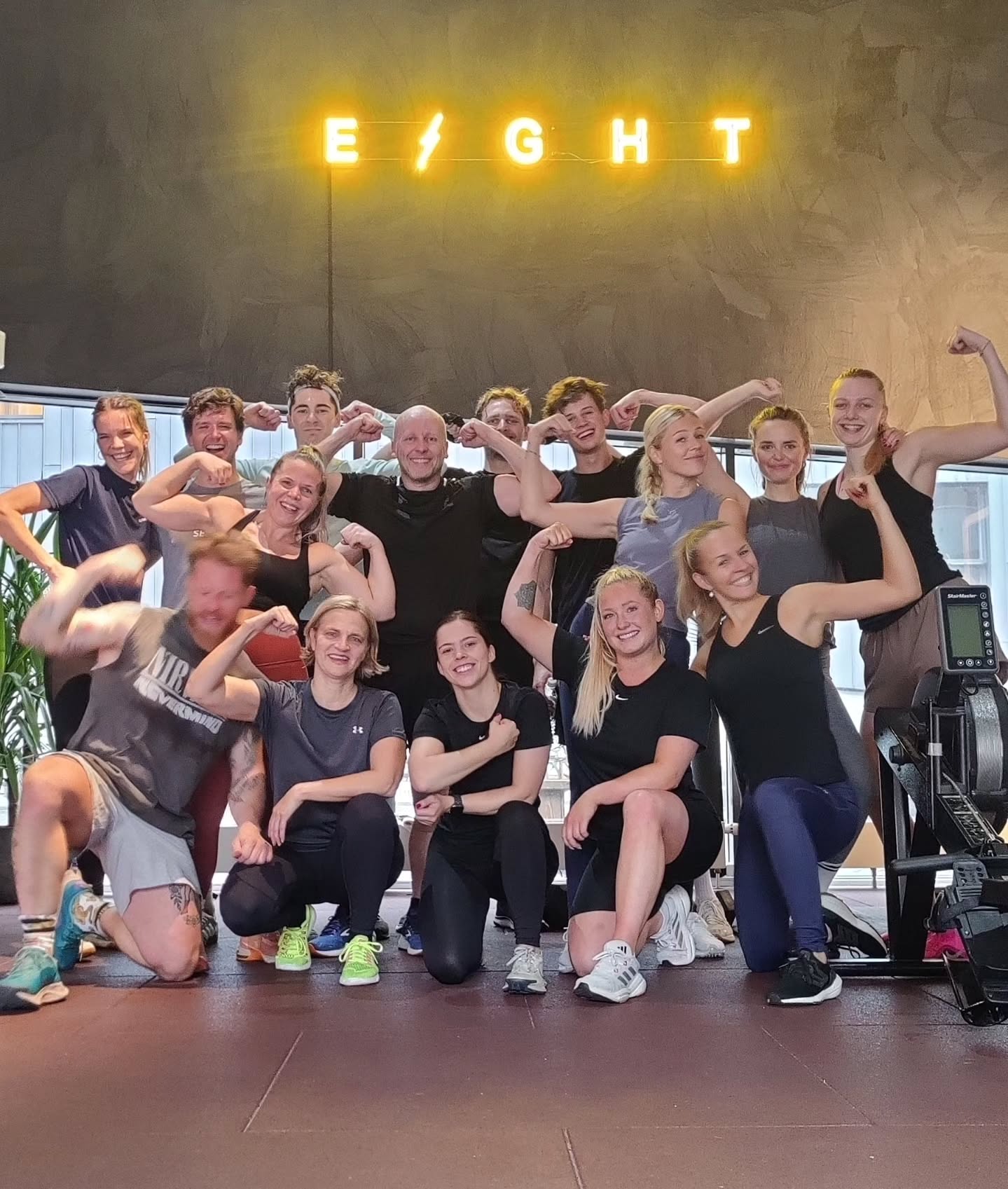 When everyone looks awesome in the team pic except for you.
Well i suppose I'm taking one for the team 🫣
Fantastic start to the weekend with an energetic and happy team from @danskindustri @eightlife.dk
Worth getting up early for.