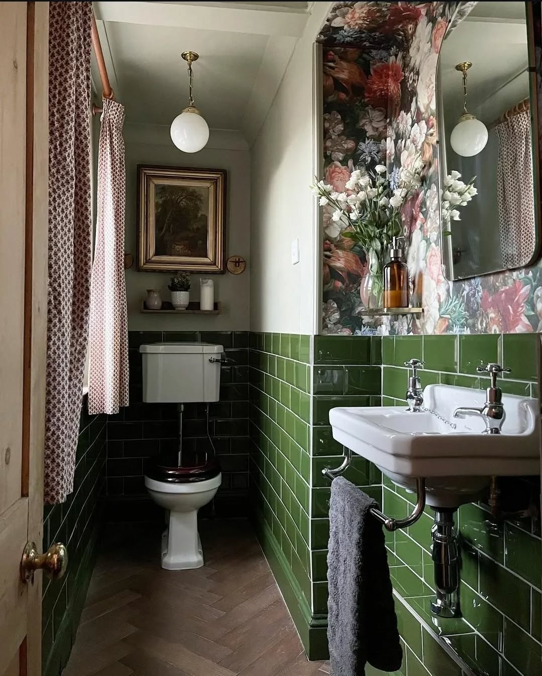 We welcome @burlingtonbathroom to our butik!
From next week, you can find the perfect products to renovate your bathroom on our website with free shipping to all Sweden!
Stay tuned for more news!
#bathroomdesign #inredningdesign #inredningstips #toalett #burlington #victorianrenovation #renoveringsprojekt #renovering #byggahus #lantligthemma