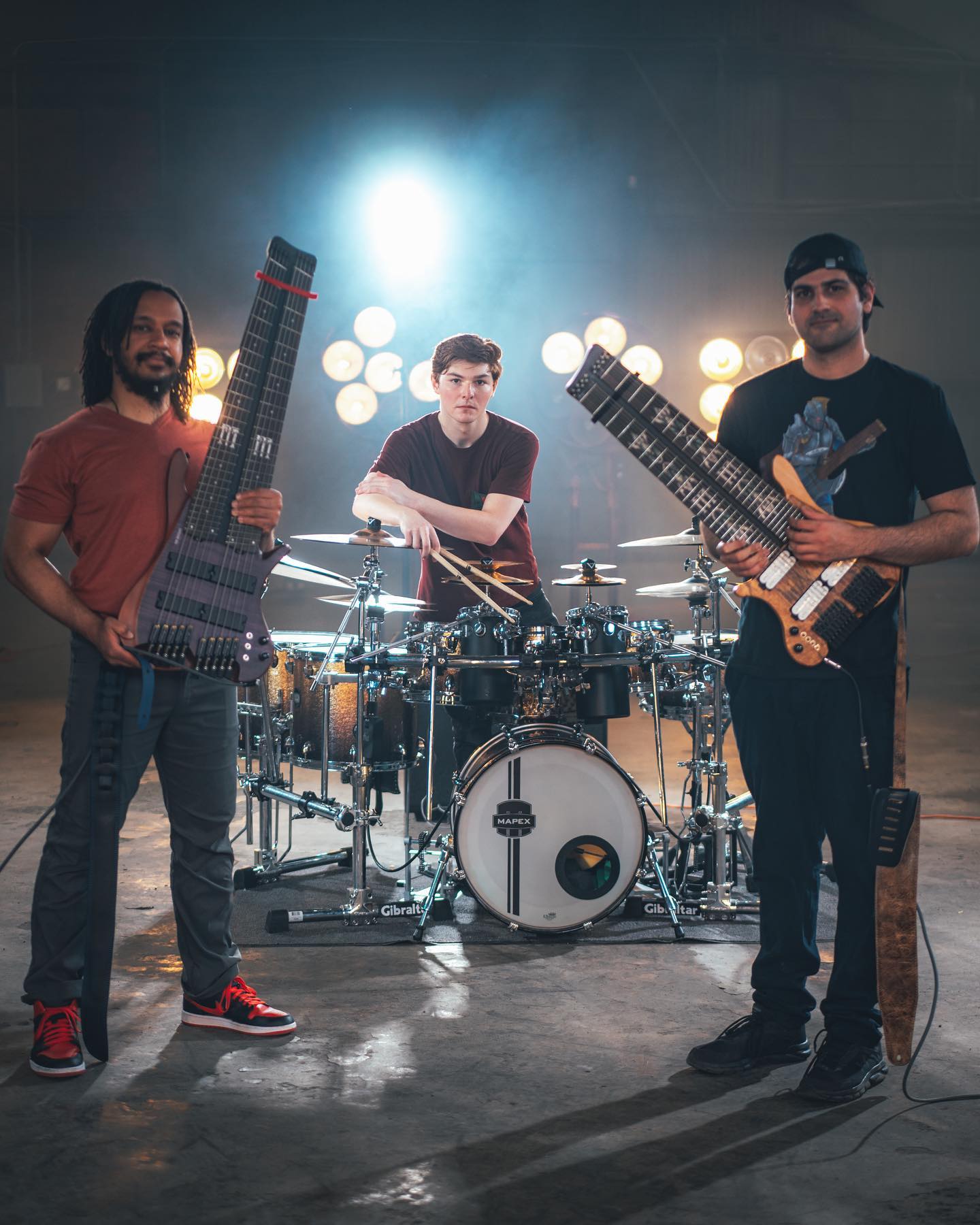 This Friday! First single off the new album. I’m beyond excited to be playing with these fine gentleman @felixmartinmusic & @joantorresmusic, and for you all to hear what’s been cooking
Subscribe to YouTube, streaming platforms and presave it! Link in stories and FM’s Bio.
As always a big thanks to @mapexdrums @sabiancymbals @offsetpedal @evansdrumheads @promarksticks @humesandberg