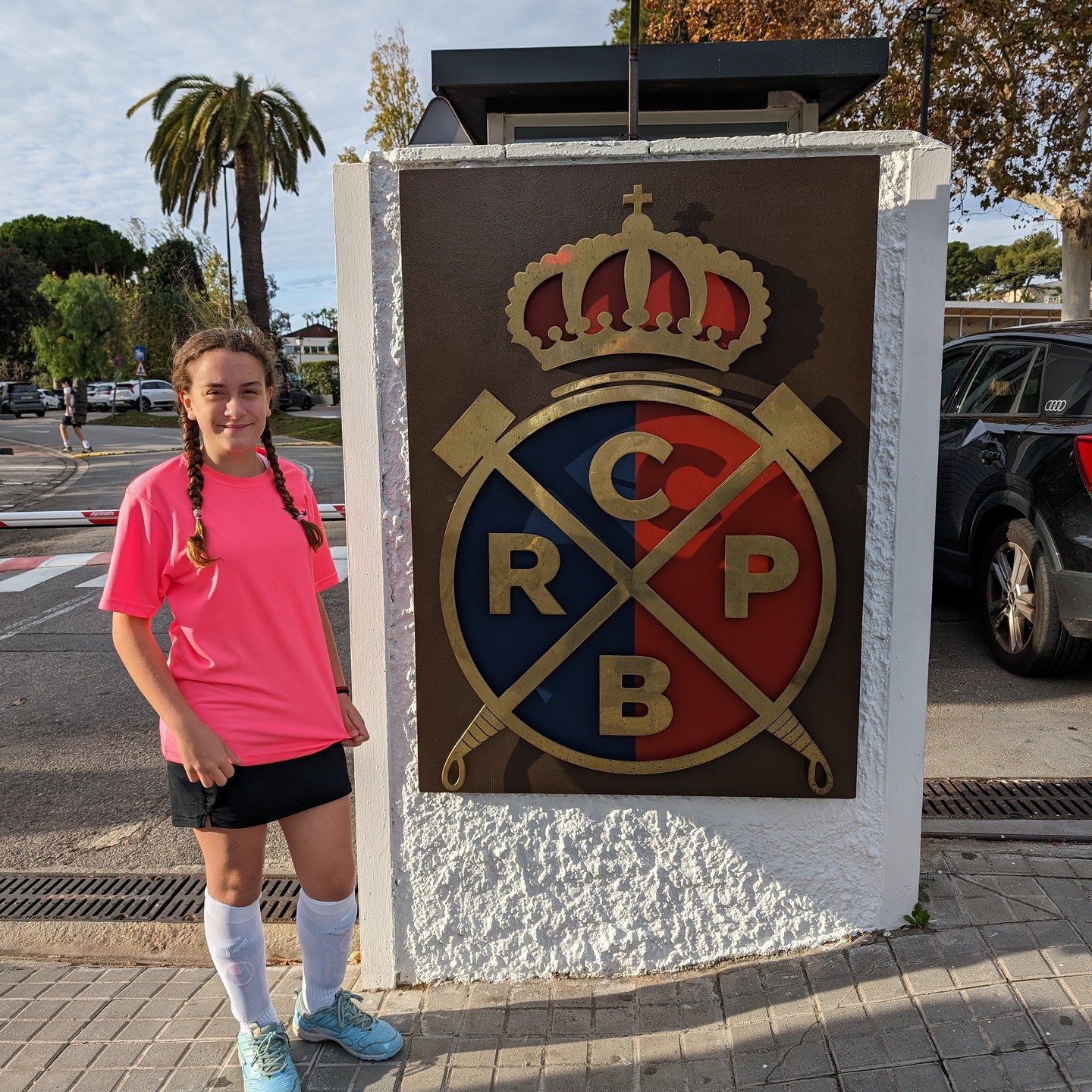 Well done to the Sevenoaks Spitfires U12 Girls Hockey team this weekend, they absolutely smashed it in Barcelona. Congratulations to @khcleuven U12 Girls Belgian Double Champion hockey team who were the winners of the tournament, narrowly beating the Girls Spitfires team in the final 2-1.
Proud to be a joint sponsor with Actarus Renewables for both the Girls U12 and Boys U14 @rcpolobarcelona . Thank you for having us at your tournament.
#tournament #hockey #barcelona #team #teamsports #girlshockey #boyshockey