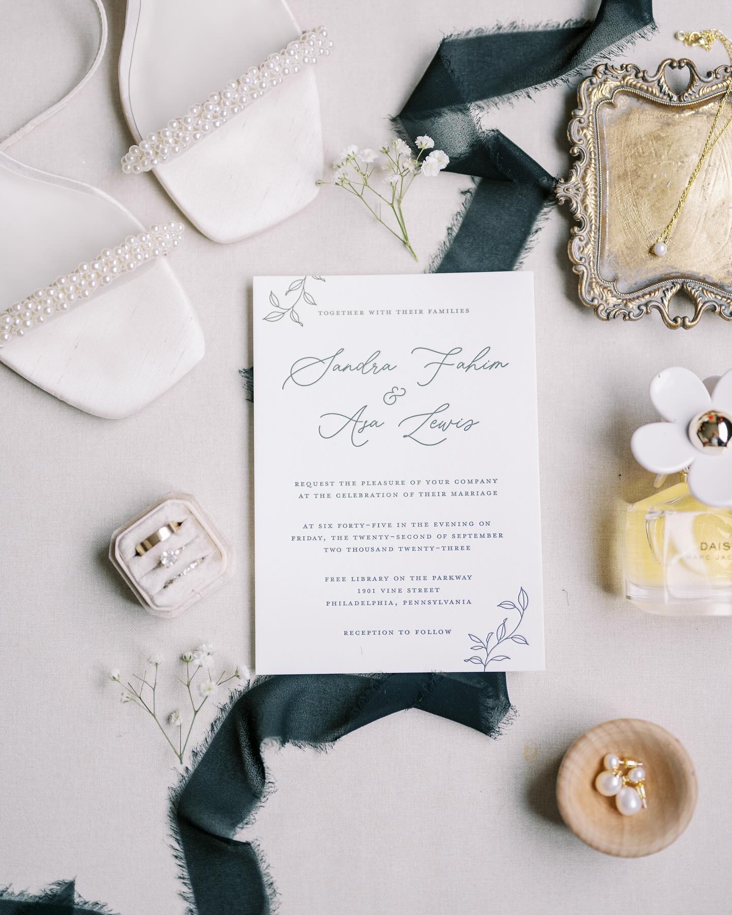 Wedding invites for Sandra & Asa 🕊️🍃