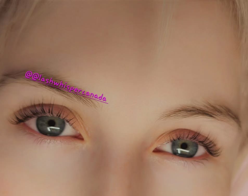 #lashliftandtint #lashlift #hamiltonontario #beautysalonhamilton #hamiltonbeautysalon #beautysalon
