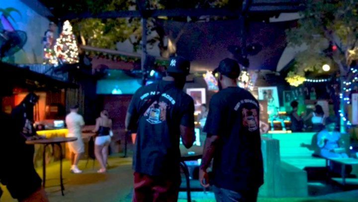 🚀 Our Sip N Spades Playing Cards launch at Art Basel was a VIBE! 🎨🃏🤟🏽 Our cards are now on sale at the link in our bio! S/O to our card designer @graphatik & our event partners @thelinkupp for helping us roll these bad boys out! 🎥 @eyezache #SipNSpades #PlayingCards #Spades #Spadestournament #ArtBasel #Miami #TheLinkUp #GraphAtik