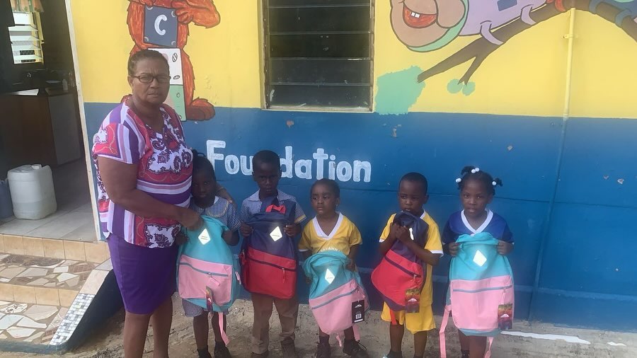 Students at the Burnt Savannah Early Childhood Institution were presented with school supplies from Roy Thompson Foundation by Principal Mrs Elaine Williamson Smith. #roythompsonfoundation #empoweringlives #grassrooteducation #kidsarethefuture #eachoneteachone #createabettertomorrow