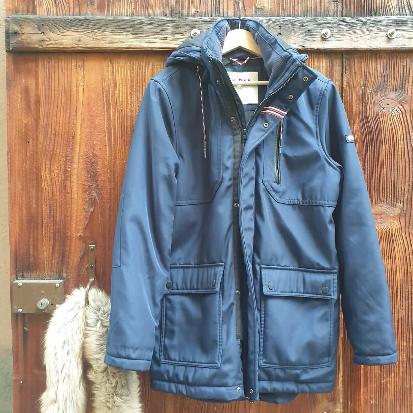 Warm and cozy jackets and coats at REmember Vintage 🧥❄️
1. Hilfiger Denim
2. Peuterrey & Prada
3. Dolce Gabbana
4. Cinzia Rocca & Bugatti
#secondhand #vintage #zurich