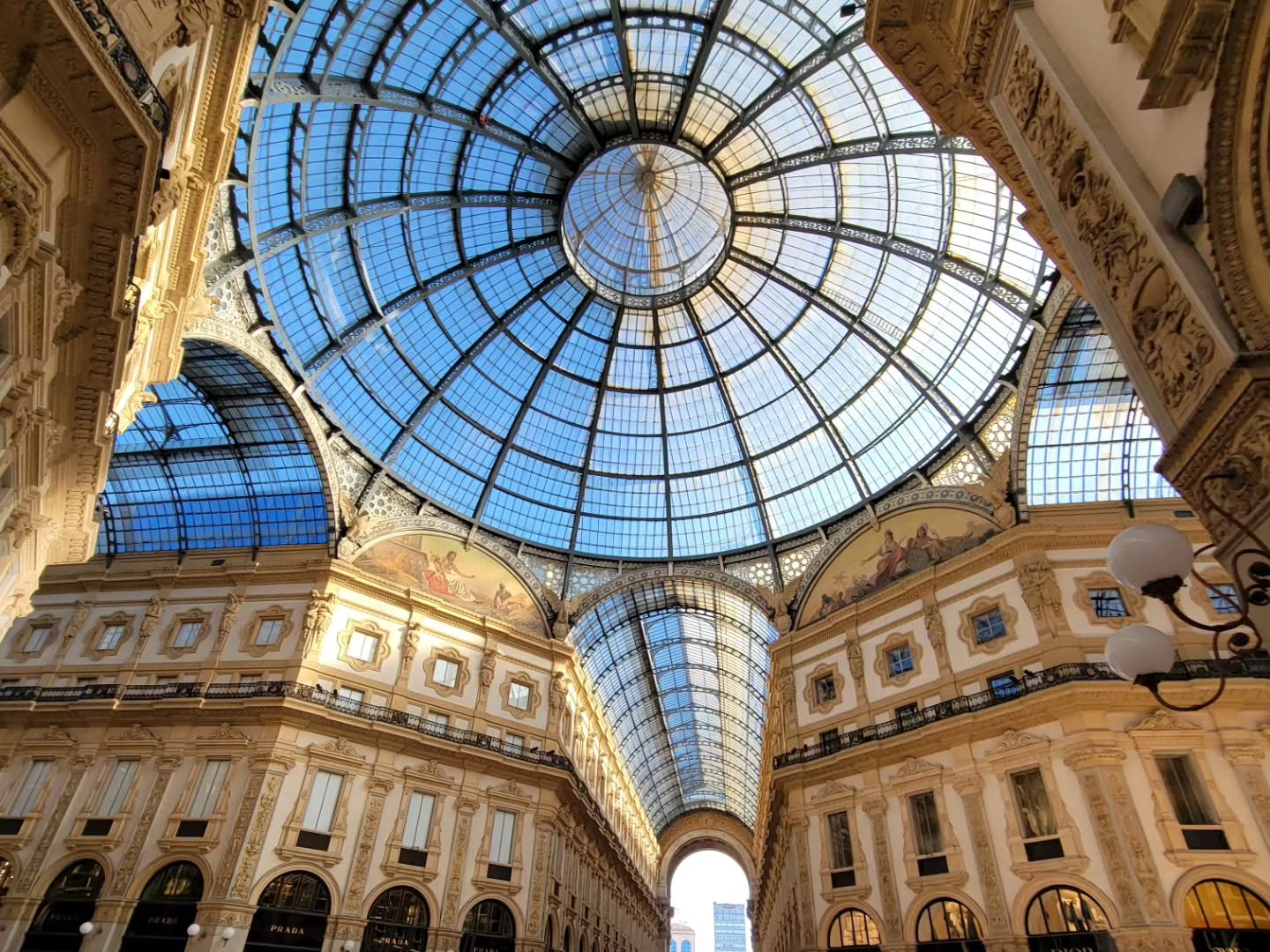 Beautiful hiking? ✅
Amazing food? ✅
Tons of history? ✅
Check out our latest itinerary for an epic 10 day adventure through Switzerland and Italy! From the beautiful Alps to the waters of Lake Como, this itinerary has something for everyone. Link in bio 👆
.
.
.
.
.
#travel #twogirlsgetaway#travelblogger #travelphotography#travelholic #gltlove #glt #dametraveler #girlswhotravel #sheisnotlost #travelgirl #travelfeature #switzerland #italy #lakecomo #alps #iamtb #wearetravelgirls #wonderful_places #huntgram