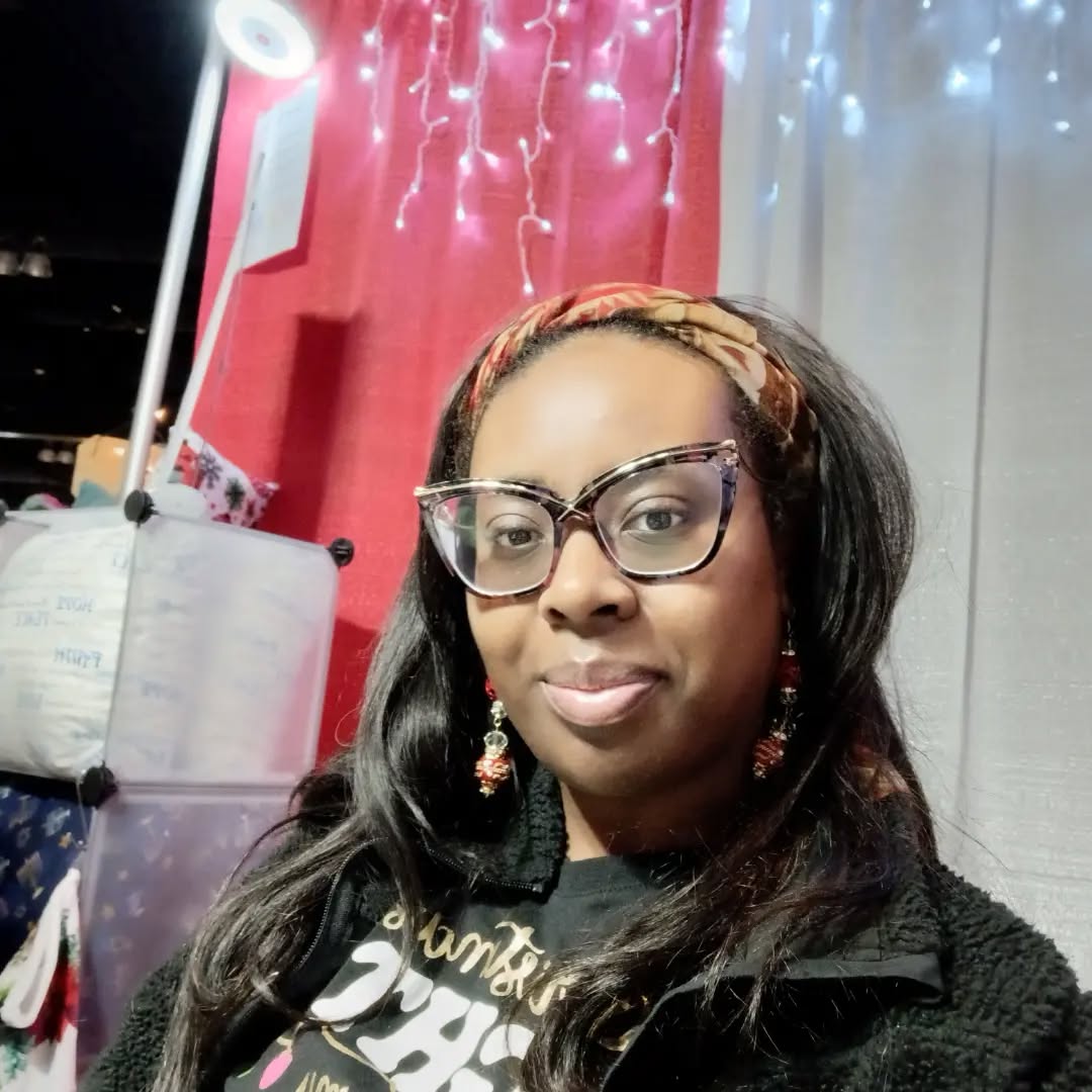 The last day of Glow was yesterday. I packed everything up and my break officially started today. Time for some well needed #selfcare and quality family time. See you in the new year!
#happyholidays #merrychristmas