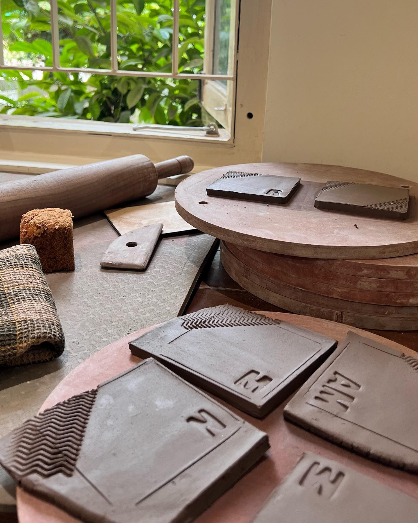 This year we decided to combine our love for creativity, art and clay to make something special for our clients during the festive season!
Much planning, kneading, rolling, carving and finger crossing later, here’s presenting to you, the labour of our love. Say hello to the customised coasters we hand-built over an entire month!
Special shoutout to Kritika from @studiosarga for having us at the studio! Swipe for a peek into the process and stay tuned for the detailed reel :)
.
.
.
.
.
#CaseStudy #Branding #BrandAesthetic #BrandIdentity #GraphicDesign #DigitalDesign #DigitalMarketing #MarketingAgency #GraphicDesign #ContentMarketing #Branding #SmallBusiness #SmallBusinessMarketing #CreativeAgency #DigitalDesign #SmallBusinessOwner #ContentMarketingAgency #Clay #ClayCreations #PerformanceMarketing #ContentCreation #AdAgency #MarketingAgency #DigitalMarketingIndia #CorporateGifts #HandmadeCeramics #DIYCoasters #HolidayGiftsforClients #CeramicGifts