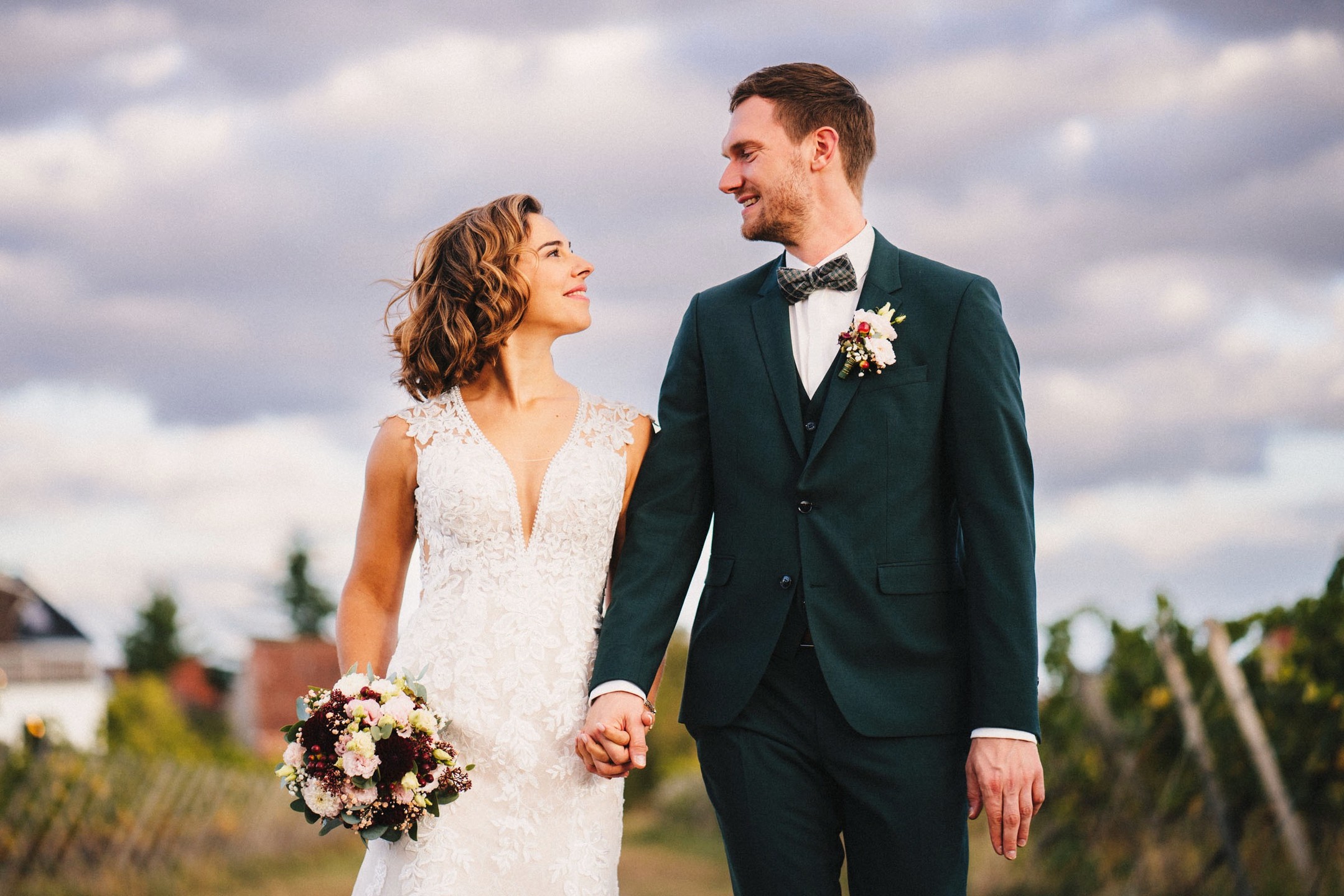 Hochzeit von Juliane & Marcel.. Tolle Hochzeit in der schönen Pfalz..
#hochzeitsfotos #hochzeitsfotograf #hochzeitsfotografie #hochzeitsreportage #weddingpics #weddingphotography #brautpaar #brautkleid #lookslikefilm #drohnenfotografie #hochzeitsfotoswürzburg
#hochzeitsfotografwürzburg #hochzeitsfotosfrankfurt #storytelling #storytellingphotography #neustadt #weinstrasse #pfalz