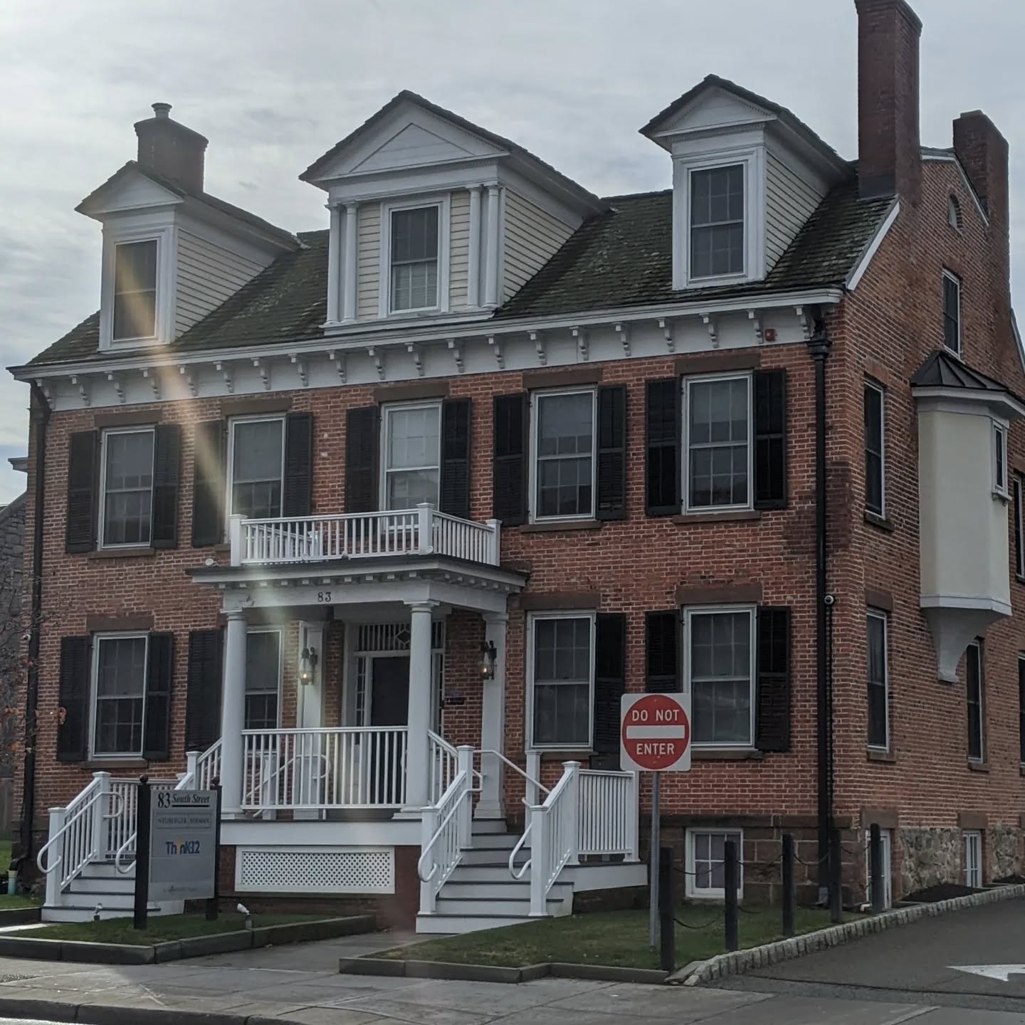 Happy New Year, Morristown! In honor of the changing years, we thought we'd highlight some former landmarks of Morristown alongside their present-day locations. While some of our favorite stops are no longer with us (like The Book Shop, Epstein's Department Store, and Scotti's Record Shop in Morristown 💔), there are so many others that we love to still visit and call home ❤️
A big special thanks as well to the @mmtlibrary who let us explore their collection for these photos and who helped enlarge them for our café wall 🙏🏽