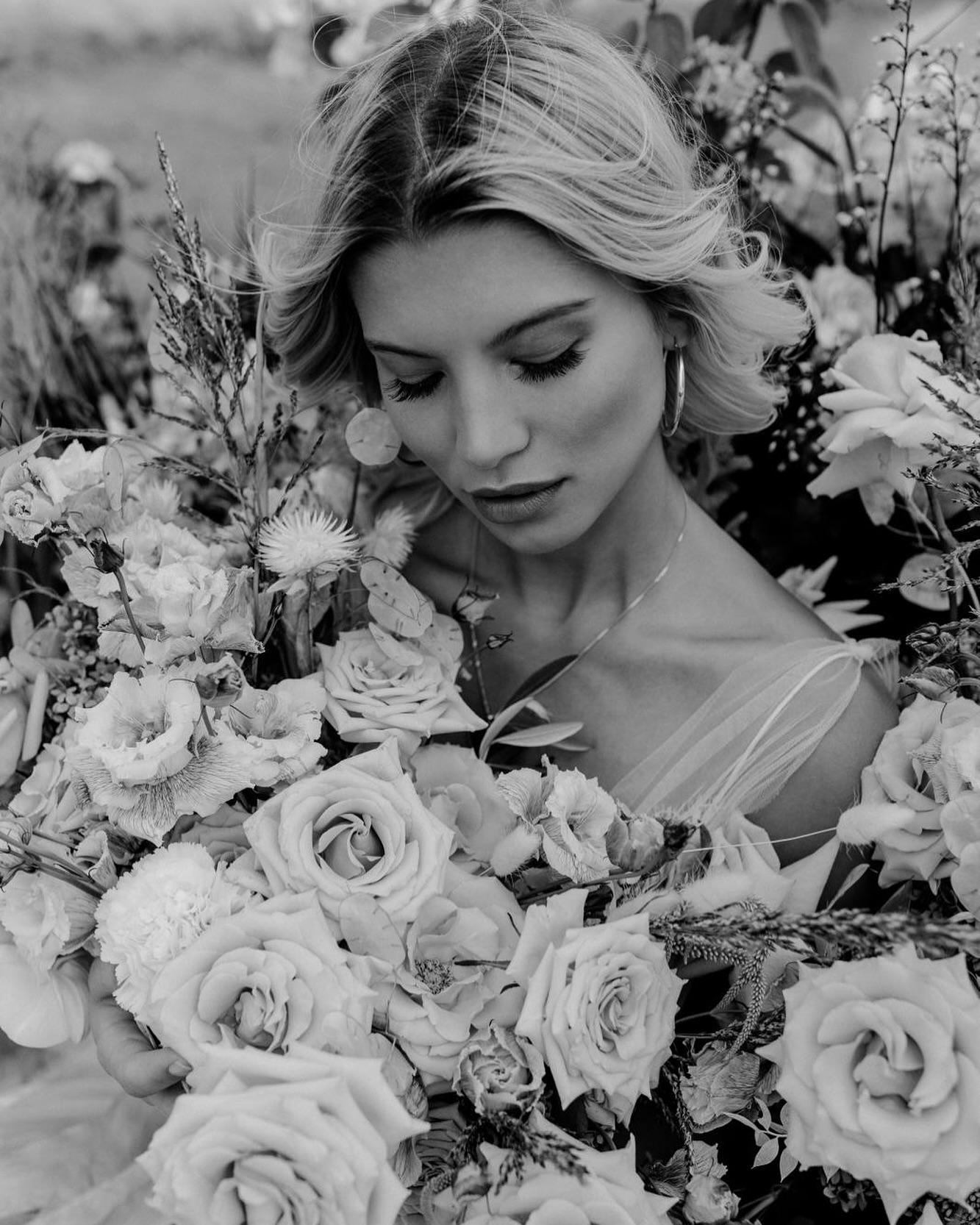 DIESES BIIIIIILD 🤍
Hallelujah!!!!!
Ich finde es sooooo edel und extravagant 🤍
Einfach nur WOOOOOW 🤍
#teamwork #florist #flowers #lovemyjob #styleshoot #desert #blumen #schwarzweissfotografie