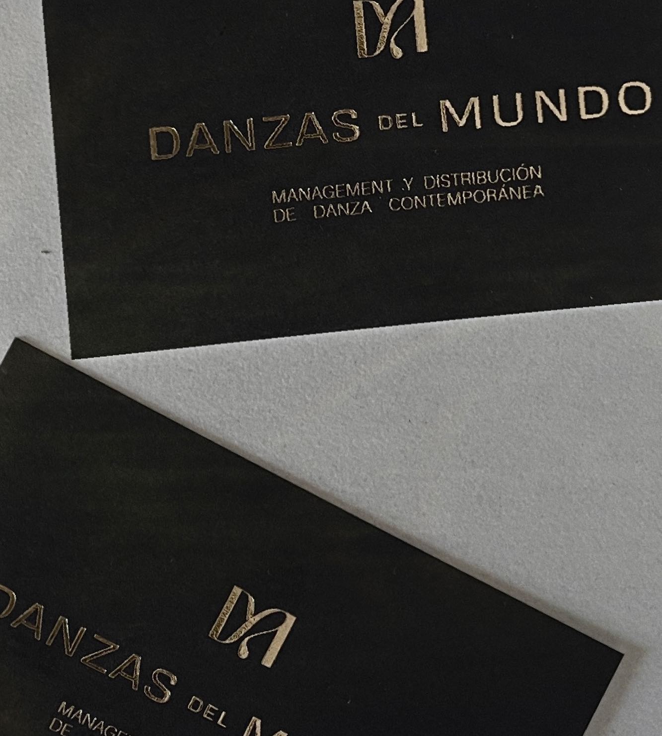 Identidad visual y diseño web para Danzas del Mundo.
Uno de mis últimos proyectos en @germinalbrandonlove y también uno de mis favoritos 💫
.
.
.
#graphicdesign #branding #visualidentity #logodesign #businesscards #businesscardsdesign #visualidentitydesign #visualidentitydesigner #posterdesign #webdesign #uiux #lettermark #lettermarklogo #lettermarkexploration #uiuxdesign #graphicdesigninspiration #designinspiration #webdesigninspiration #brandingstudio #designproject #minimaldesigner #elegantbranding