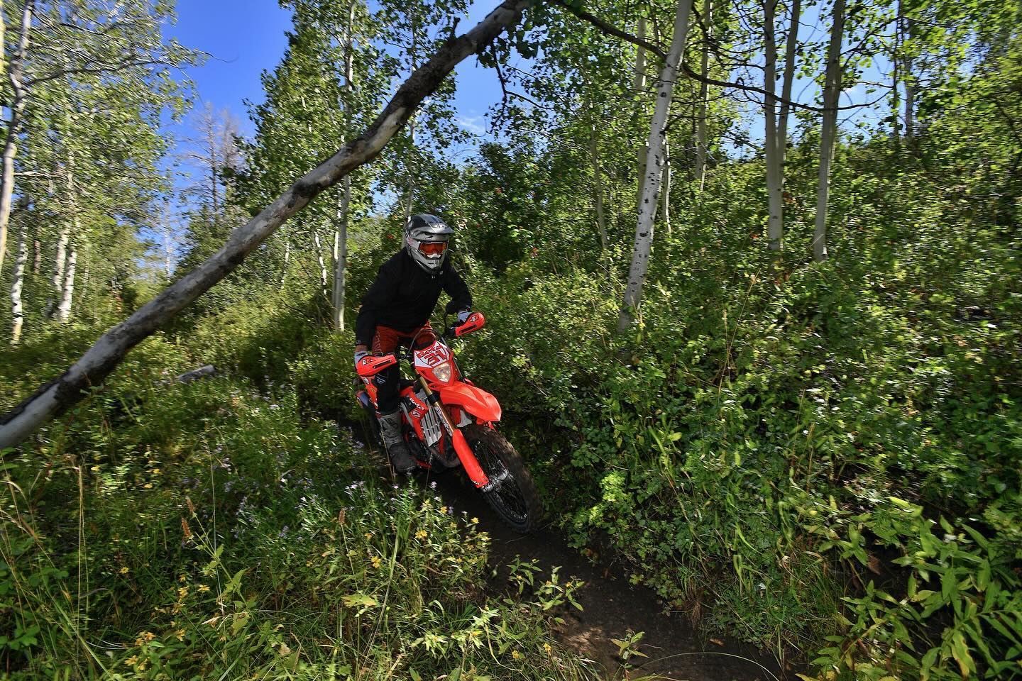 AMA Hall of Famer @rodneysmith31 at our Park City ride just a few months ago. 📷 @kato.foto #adventure #travel